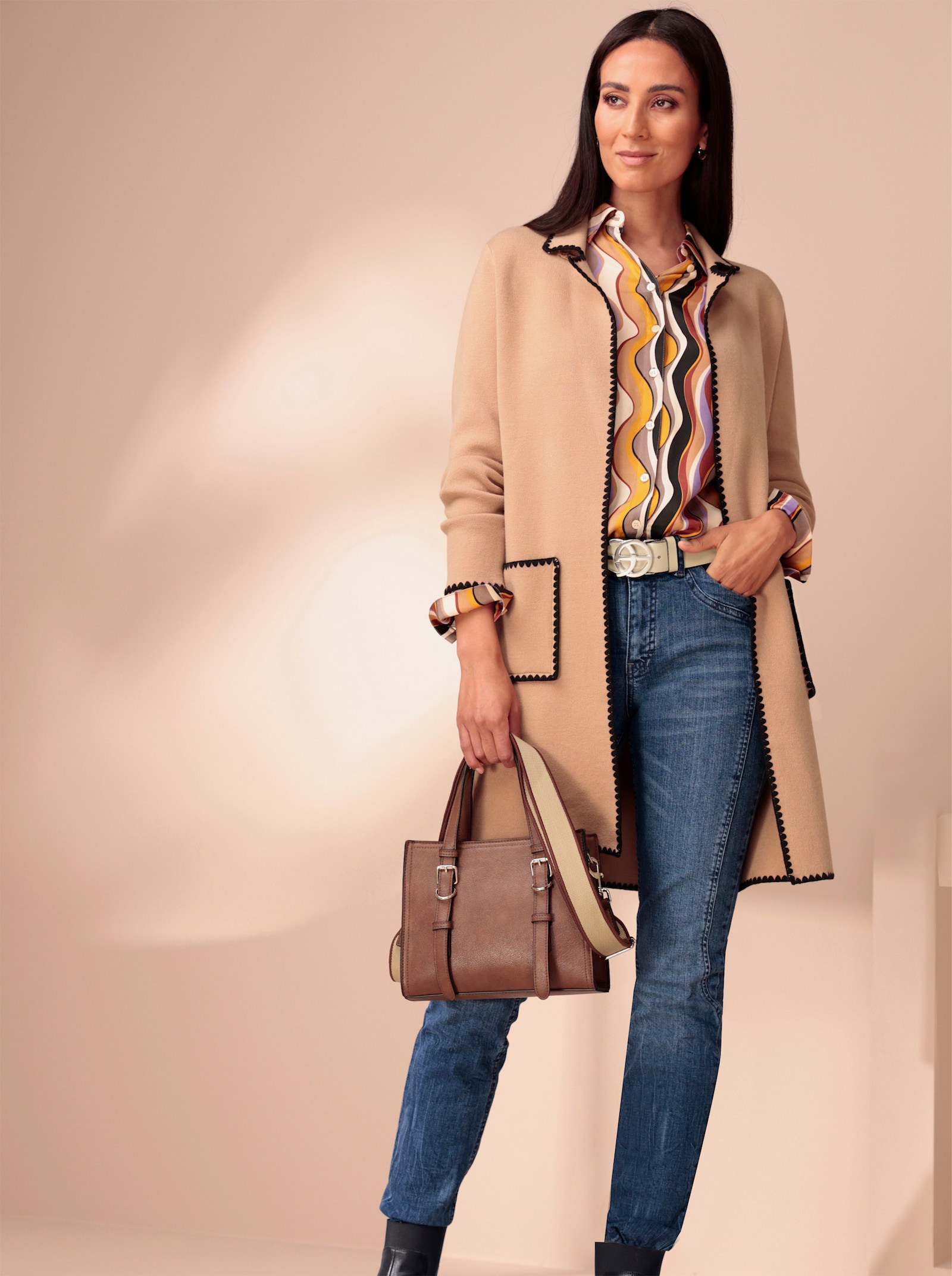 heine Strickmantel mit Kontrastnähten - camel-schwarz-gemustert