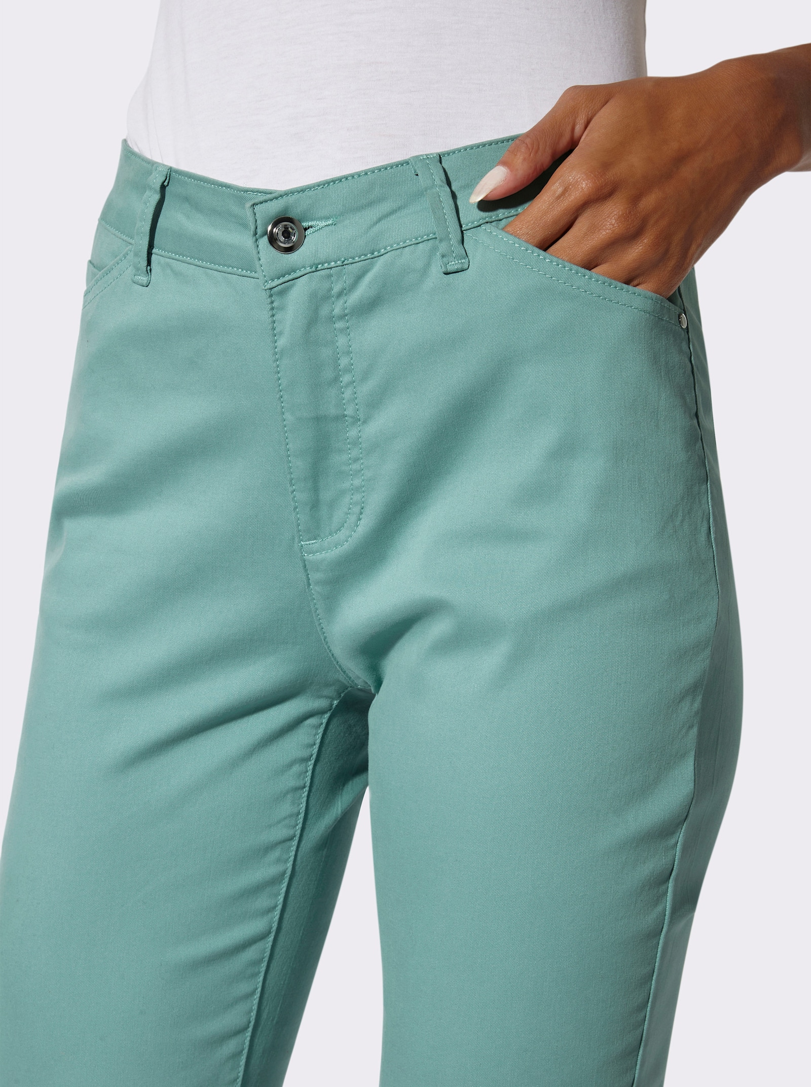 Jeans mit Reißverschluss am Bein - salbei