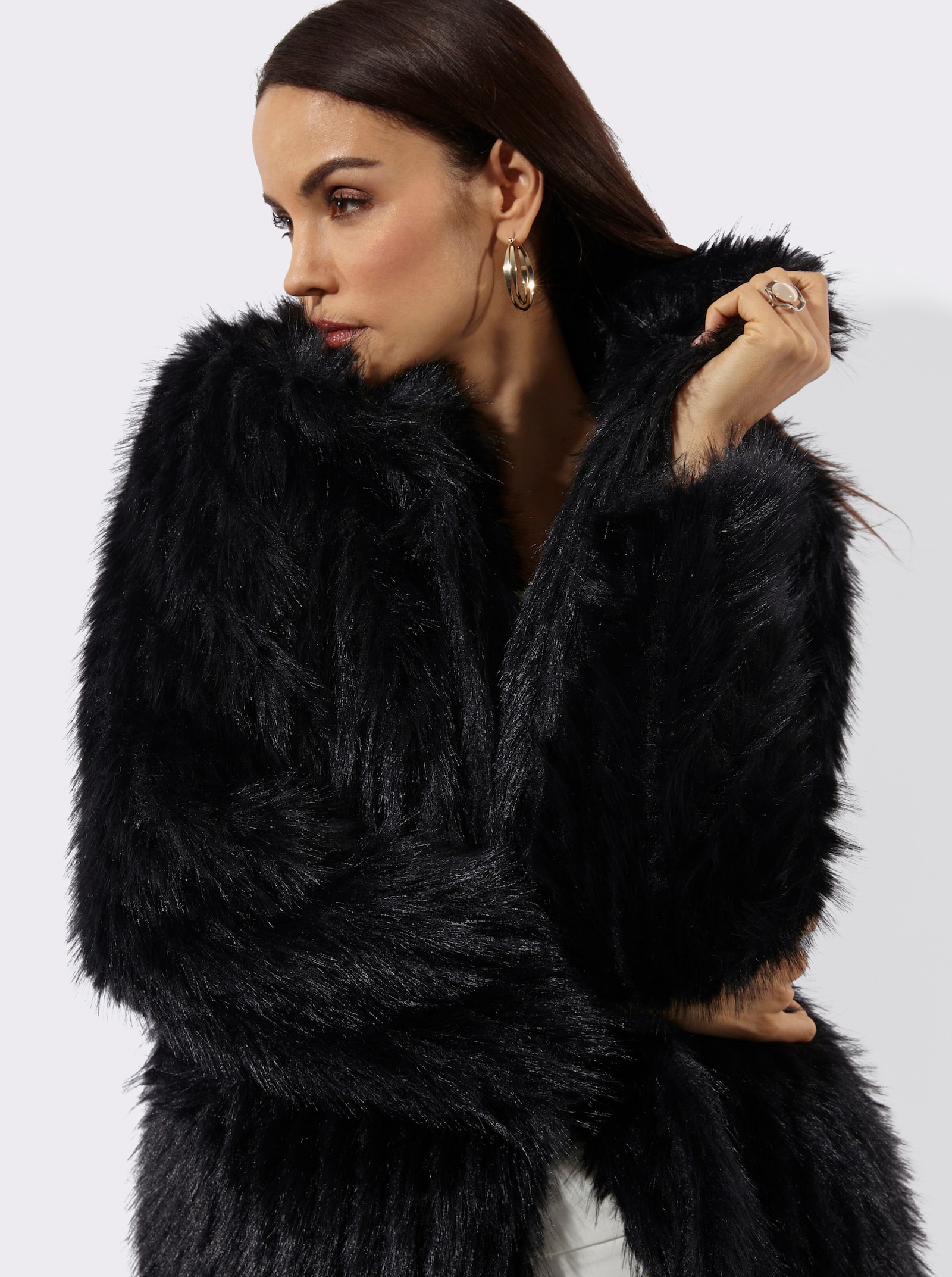 Mainpol Fellimitatjacke mit verdecken Druckkknöpfen - schwarz