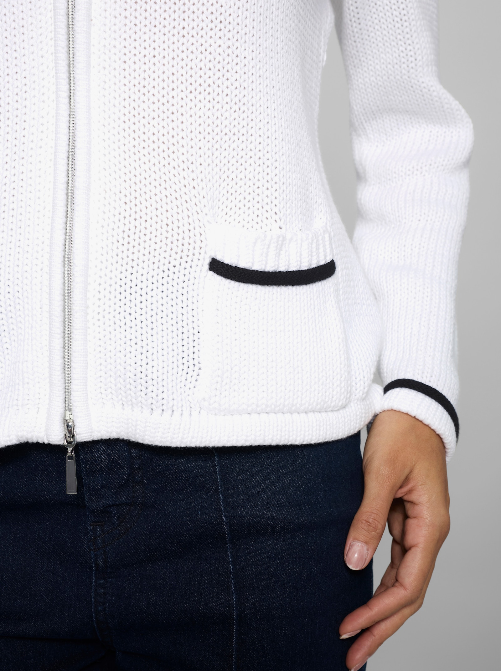 heine Strickjacke mit Kontrast-Details - weiß
