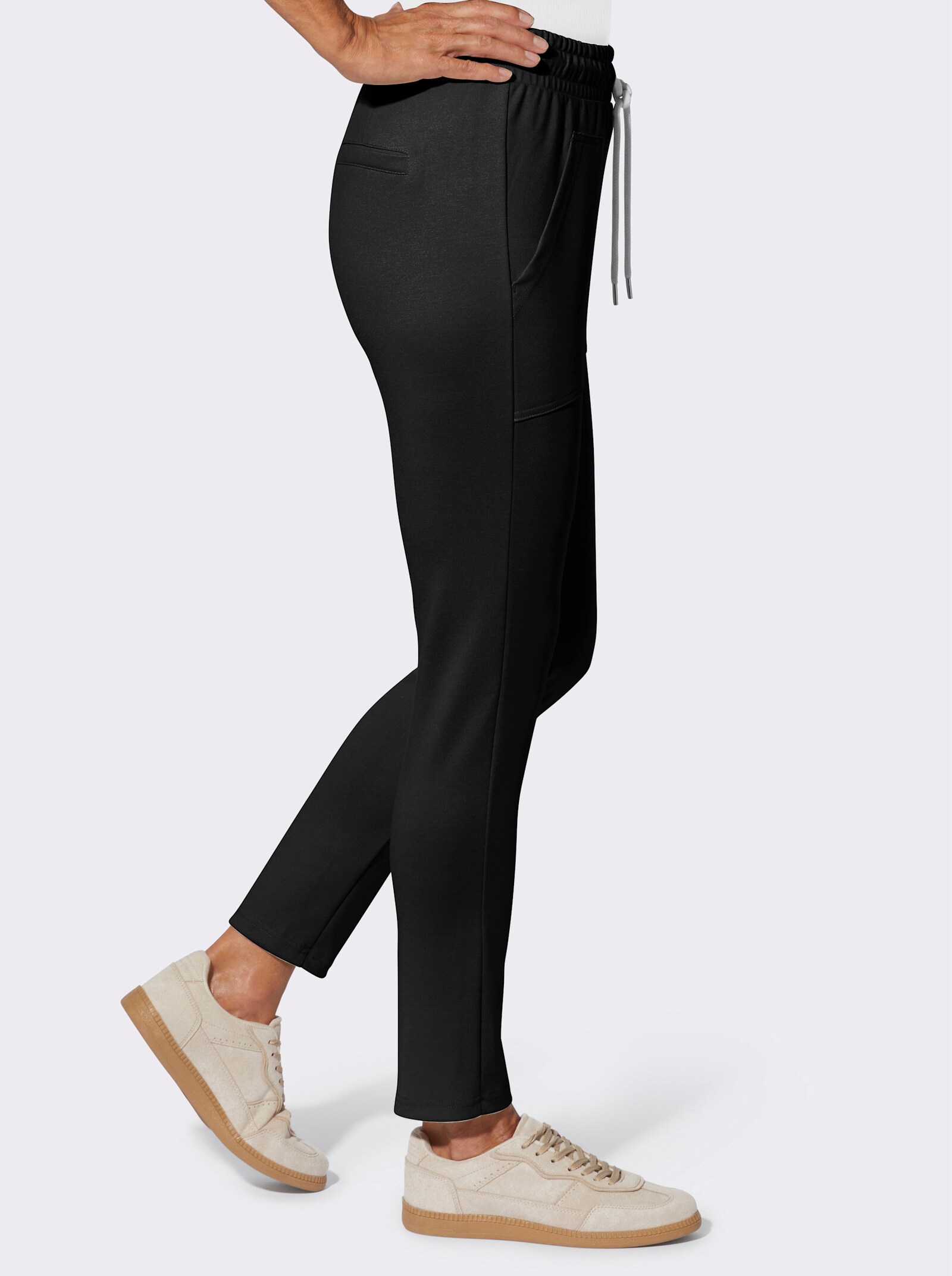 Jogg Pants mit Rundum-Dehnbund - schwarz