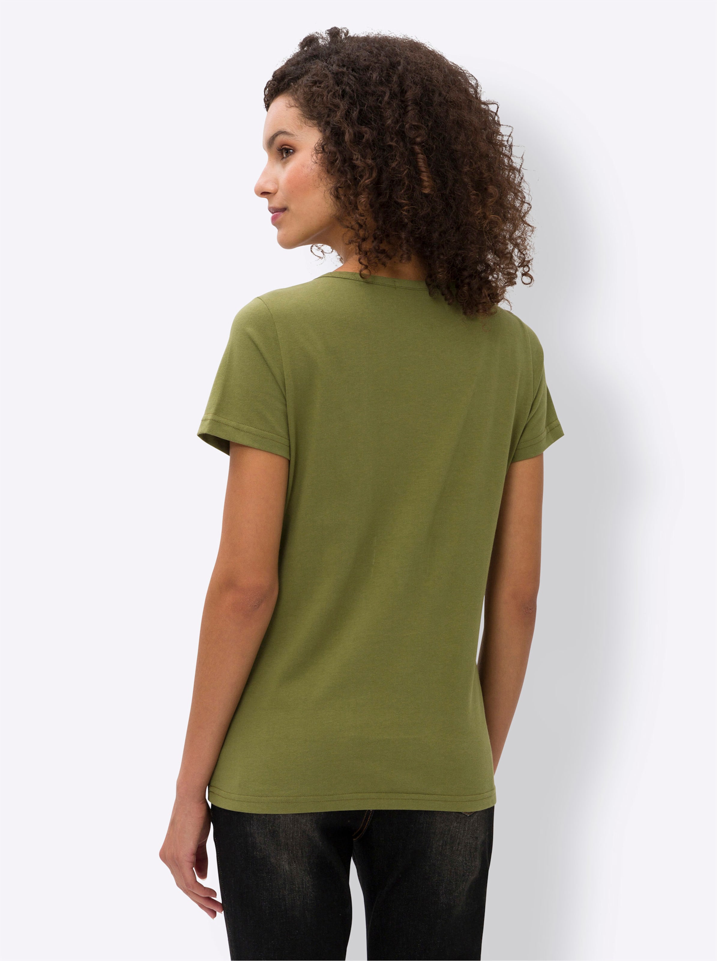 Abschluss günstig Kaufen-T-Shirt in oliv von heine. T-Shirt in oliv von heine <![CDATA[T-Shirt Modischer Allrounder mit dekorativ durchbrochenem Abschluss am Rundhals-Ausschnitt. Mit Kurzarm. Unterstützt die Initiative Cotton made in Africa.]]>. 
