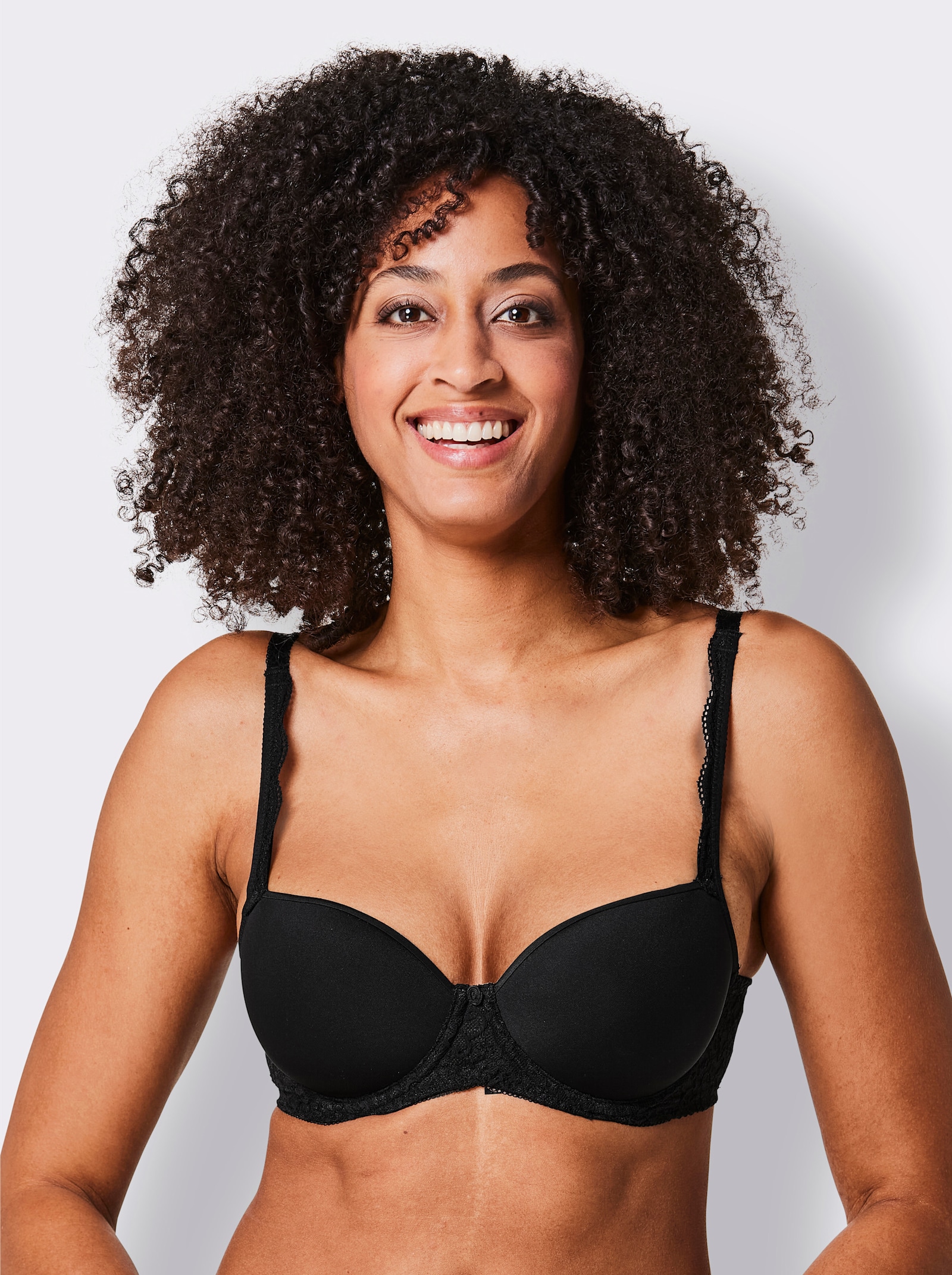 Triumph Beha met cups en beugel - zwart