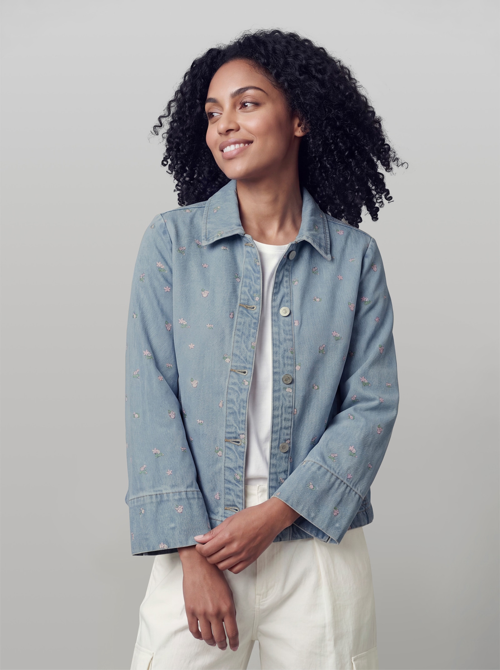 heine Jeansjacke mit Blumenstickerei - blue-bleached-gemustert