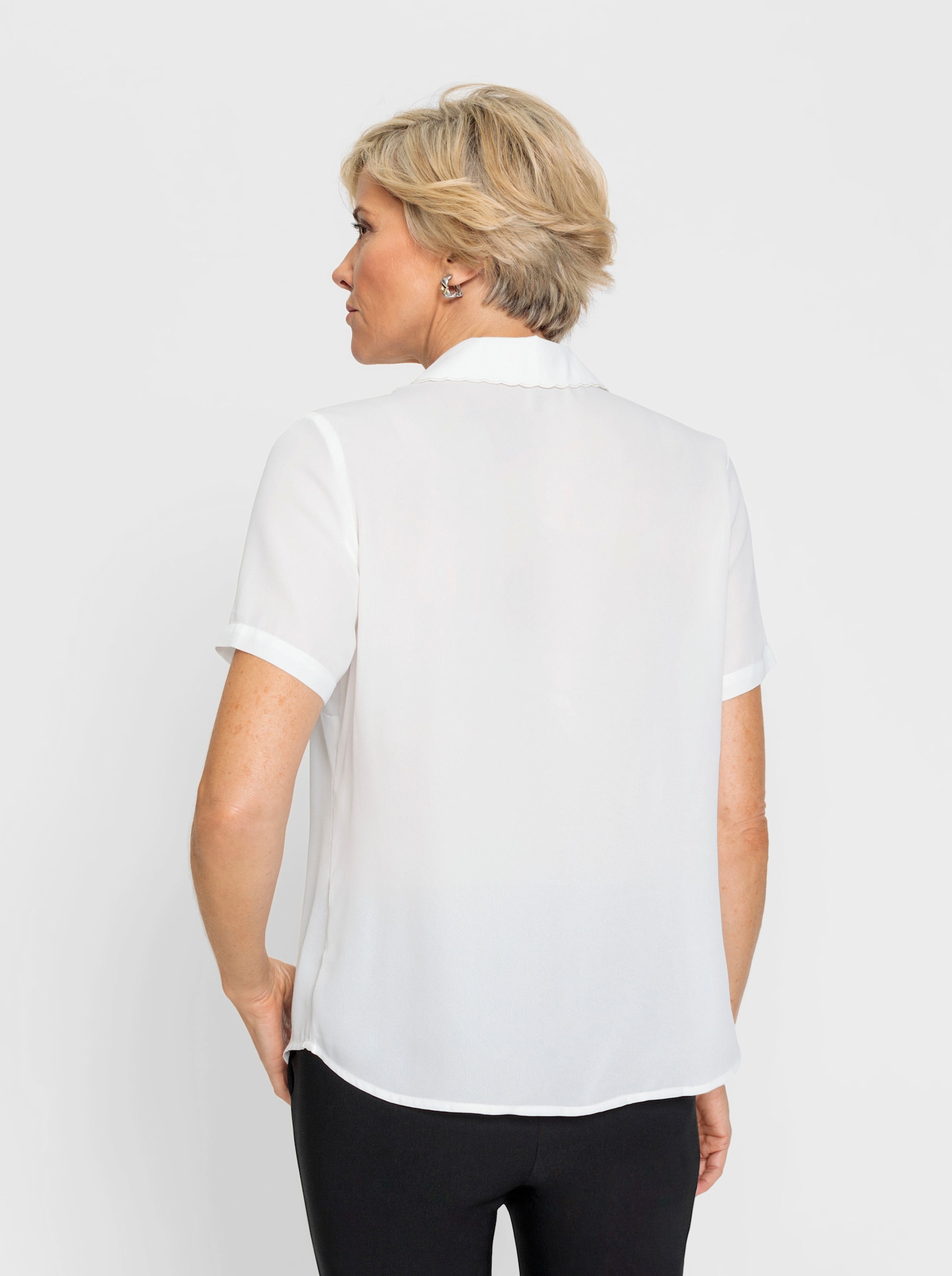 Blouse met korte mouwen en borduursel op de kraag - ecru