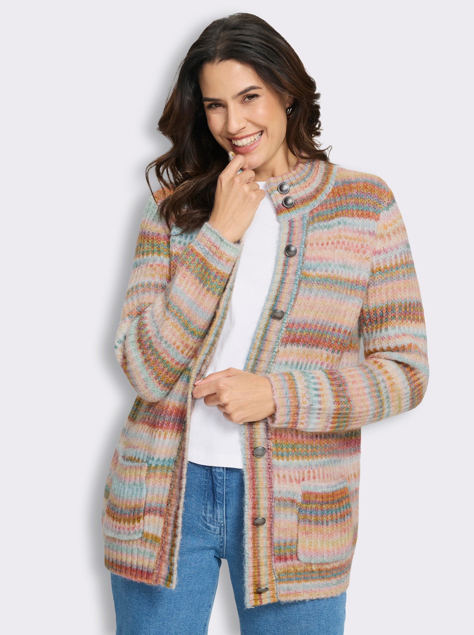 Strickjacke mit Metall-Schmuckknöpfen - rotbraun-gemustert