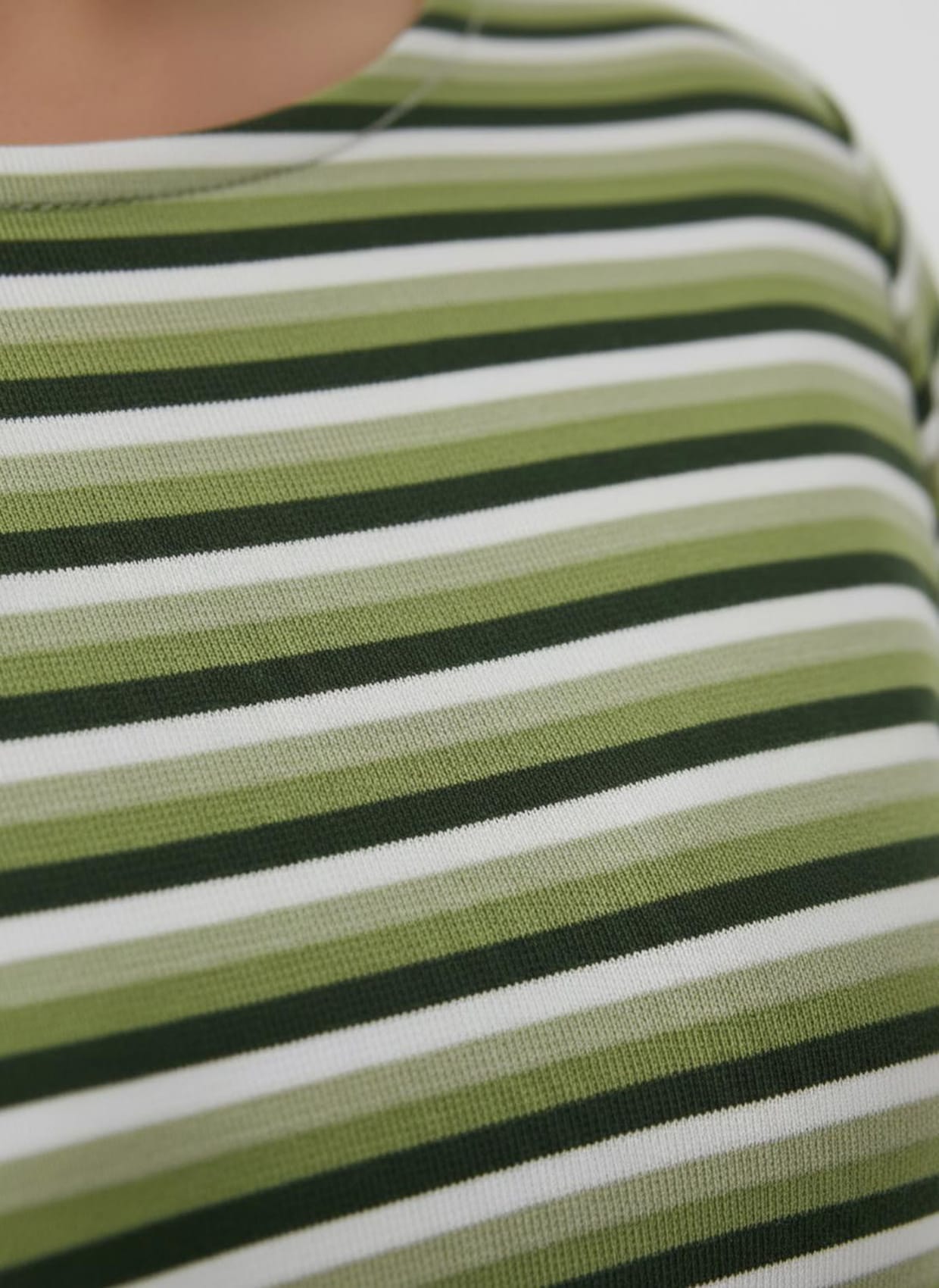 Langarmshirt im Ringel-Dessin - schilf-marine-geringelt