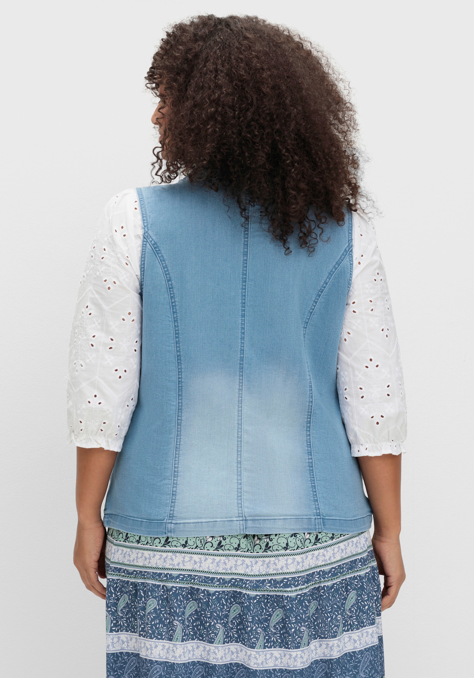 Jeansweste mit Reverskragen - blue-bleached