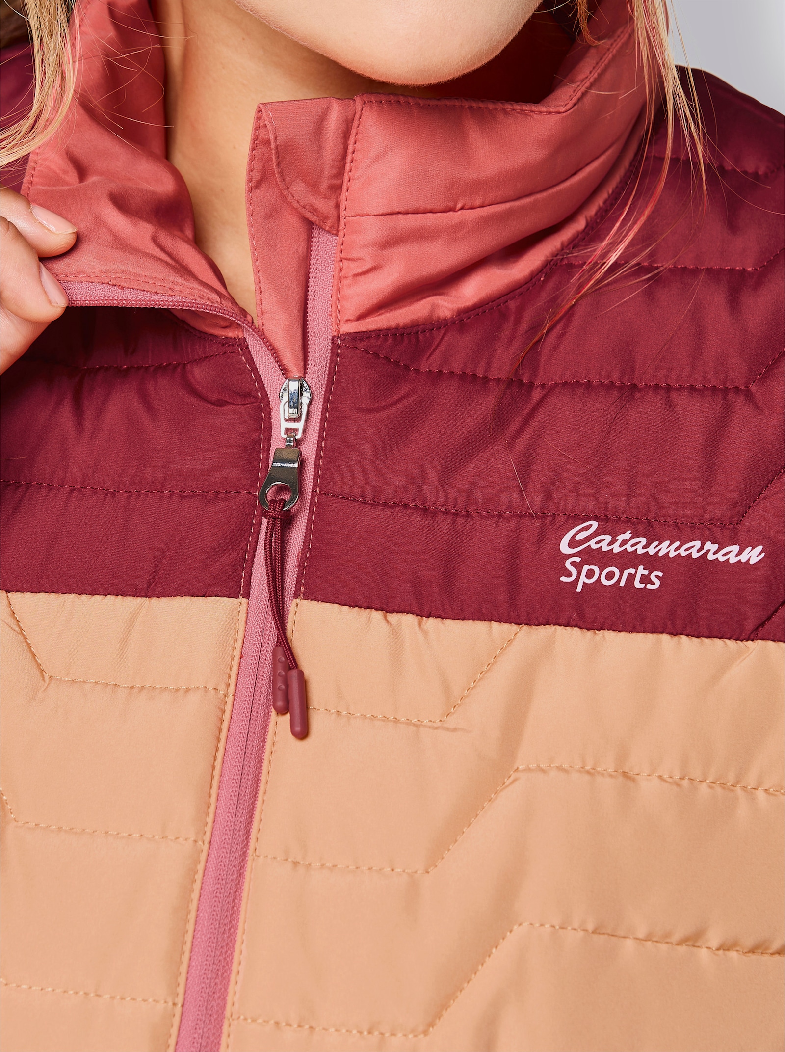 Catamaran Sports Steppweste mit elastischen Seiten - kirsche