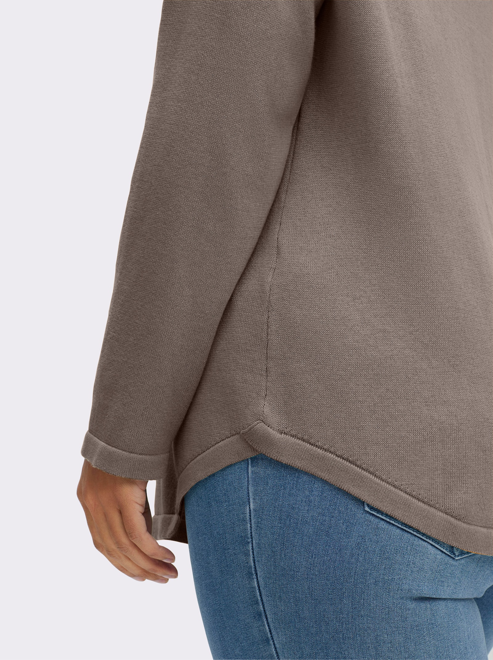 Rundhalspullover mit U-Boot-Ausschnitt - taupe