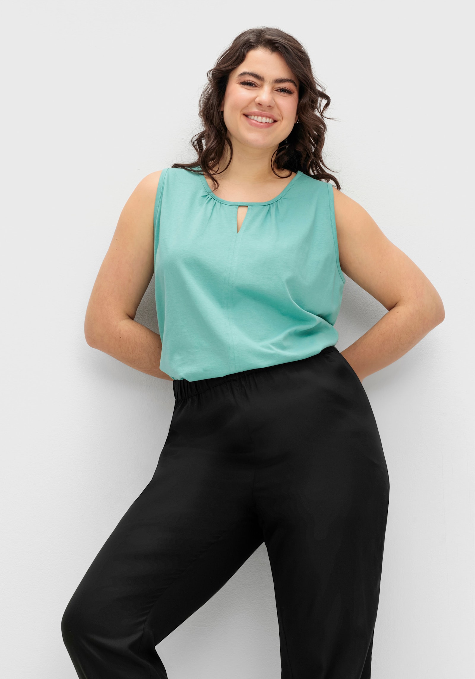 Haremshose mit Bündchen am Saum - schwarz