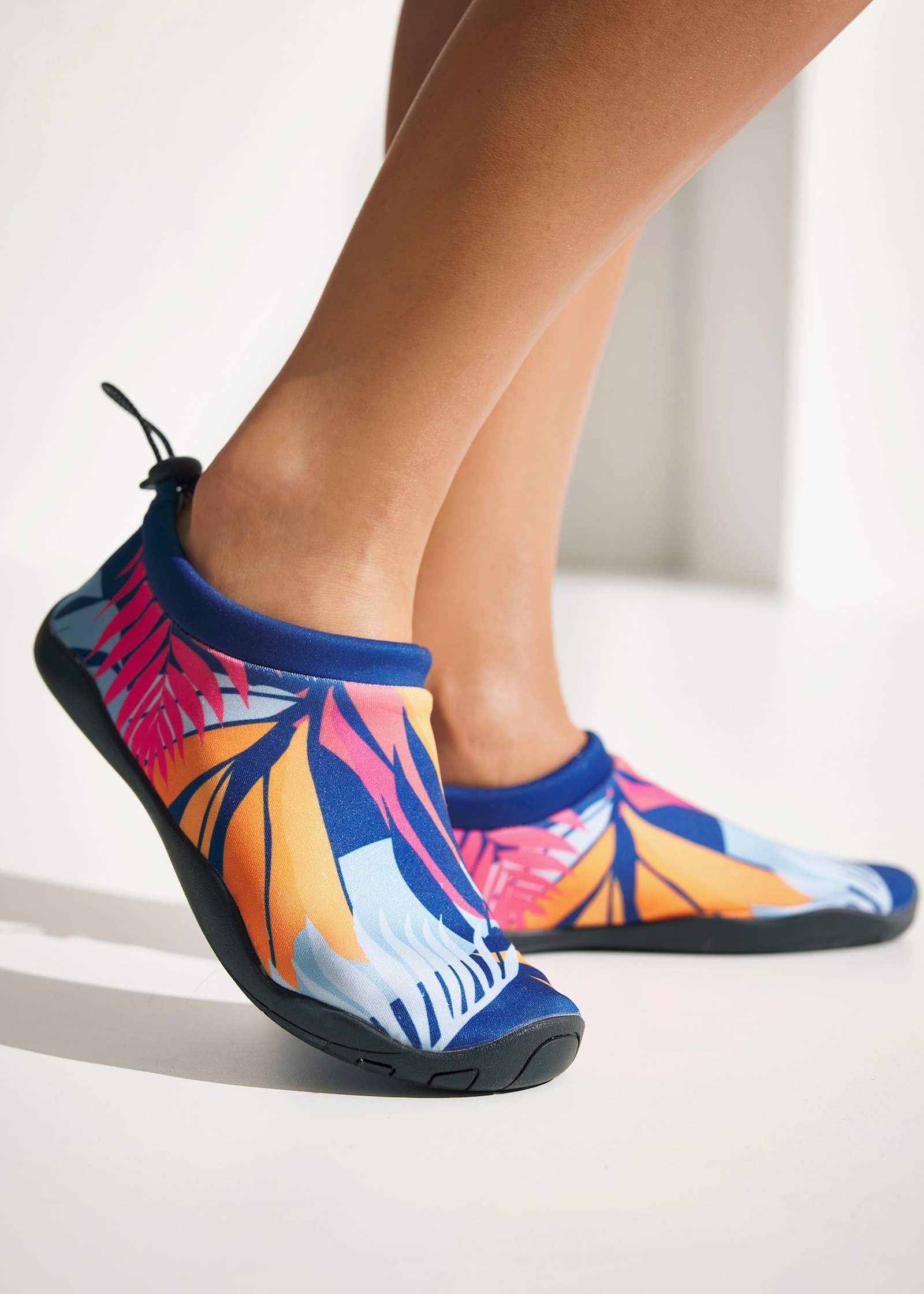 LASCANA Badeschuh - blau-orange