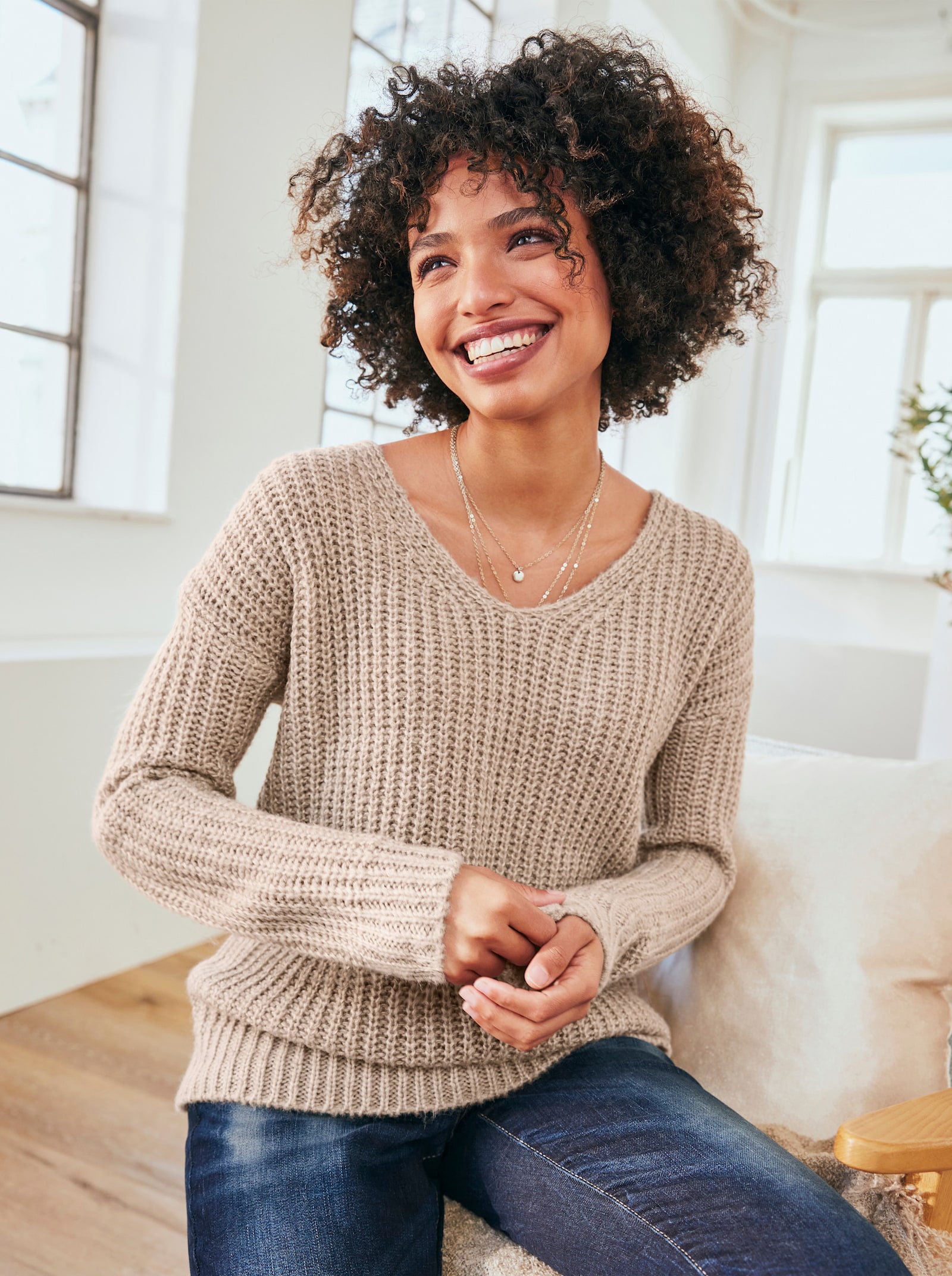 heine V-Ausschnitt-Pullover in Melange-Optik - sesam-meliert