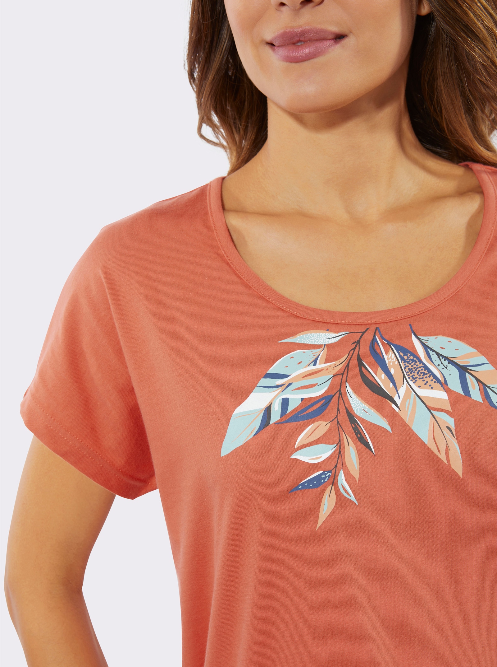 Krátké pyžamo s motivem peří - papája-potisk