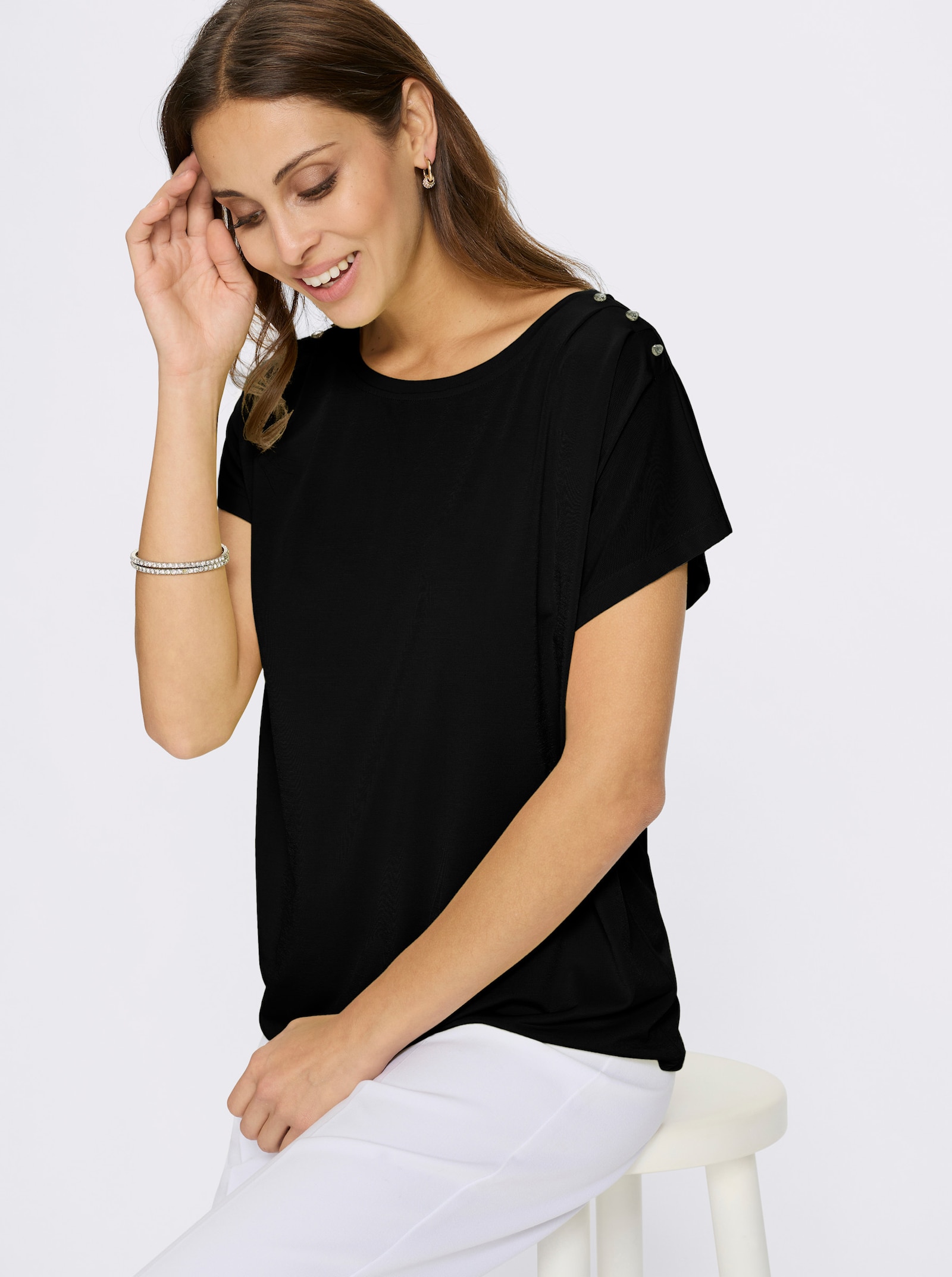 Rundhalsshirt mit Schmucksteinchen - schwarz