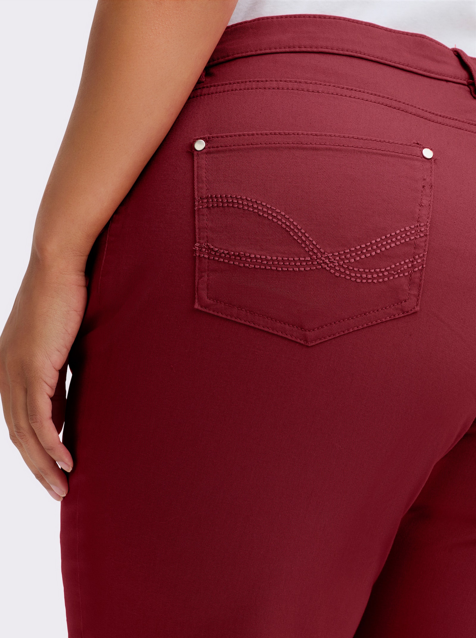 5-Pocket-Jeans mit bestickten Gesäßtaschen - dunkelrot