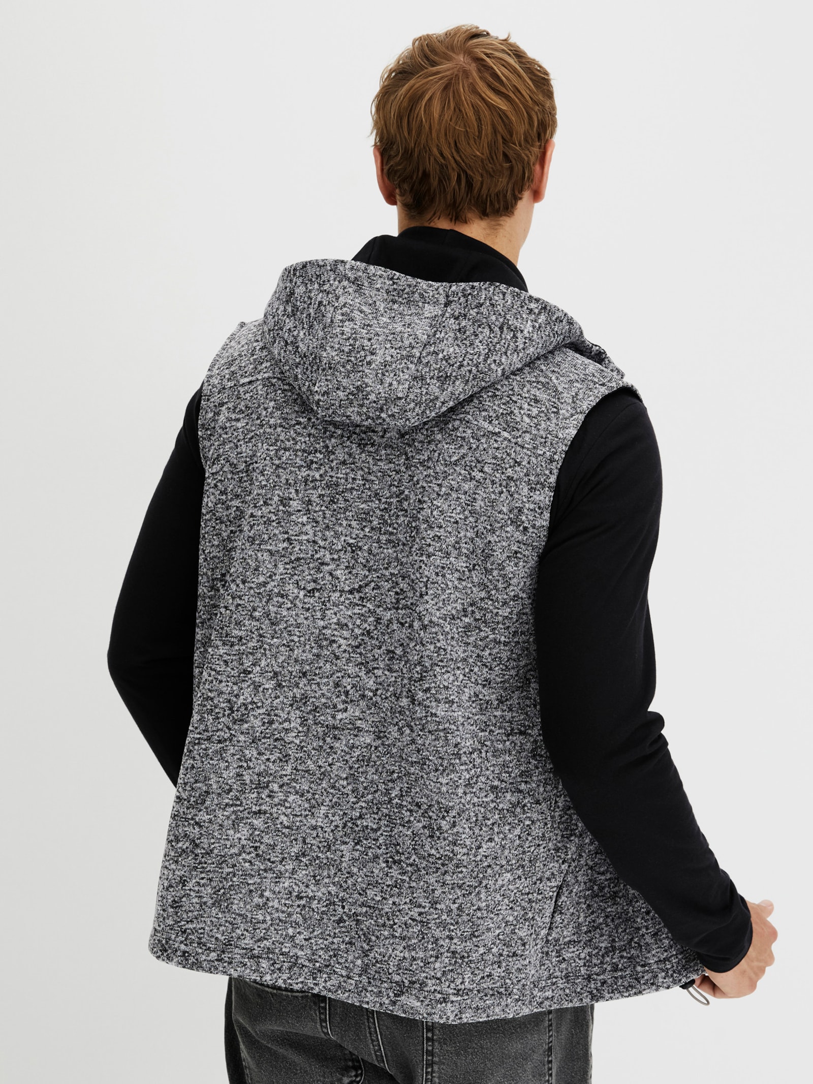 Strickfleecejacke ohne Ärmel - schwarz-meliert