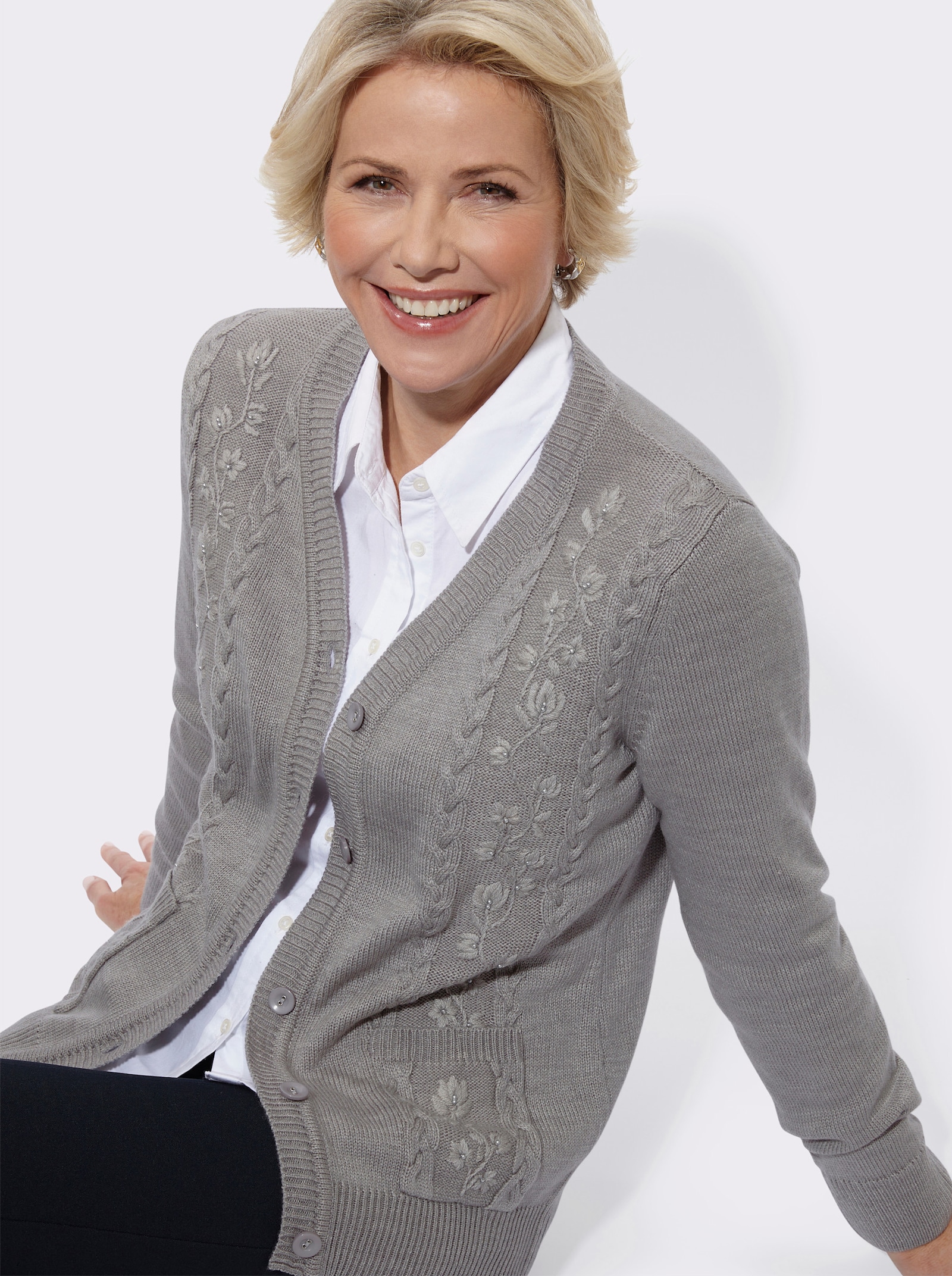 Strickjacke mit Stickerei - grau-meliert