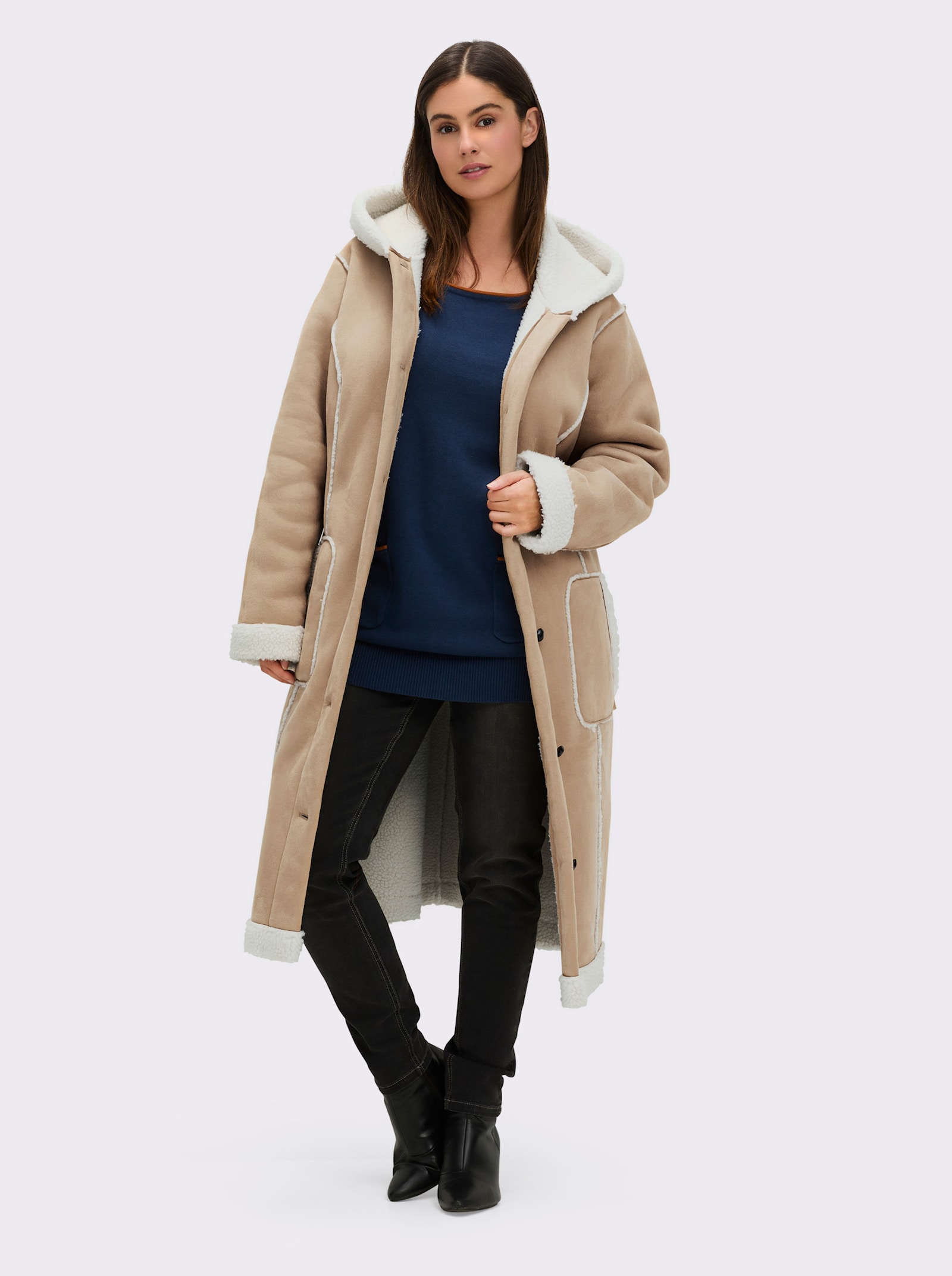 sheego Mantel in Lammfell-Optik, mit Kapuze - camel