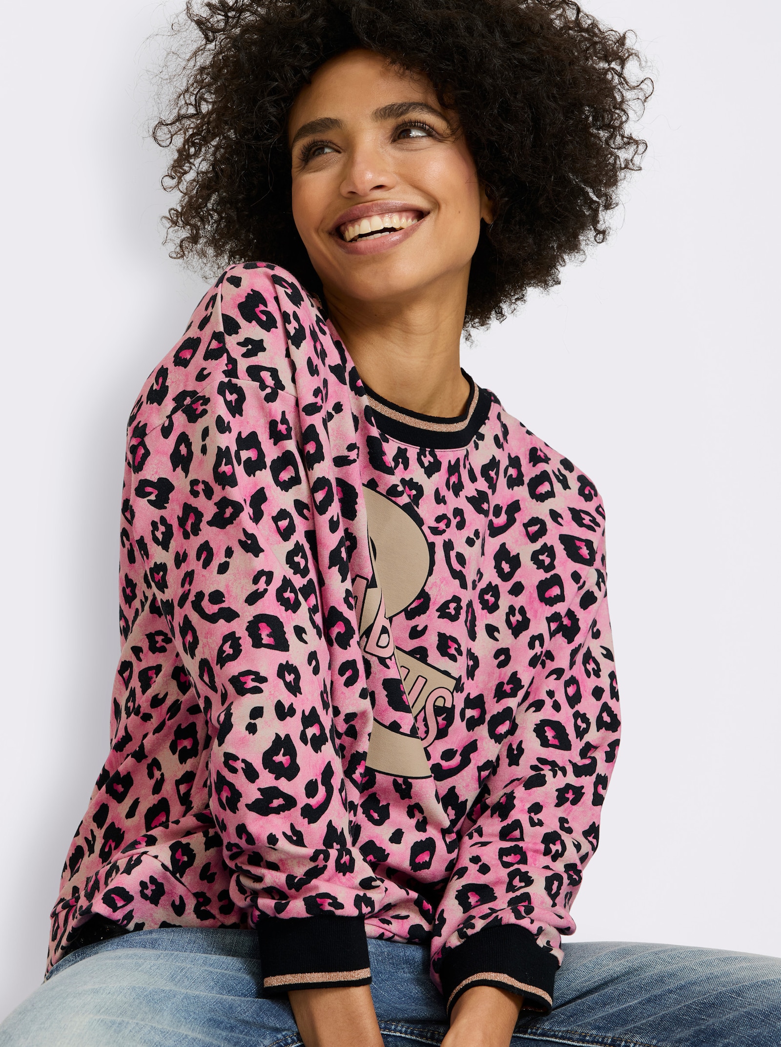 heine Sweatshirt mit Leo-Print - hortensie-schwarz-bedruckt