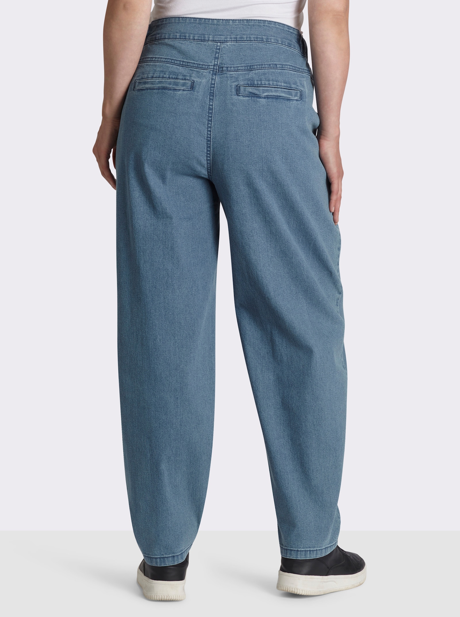 sheego High-waist-Jeans mit Bundfalten und Barrel-Leg - blue-bleached