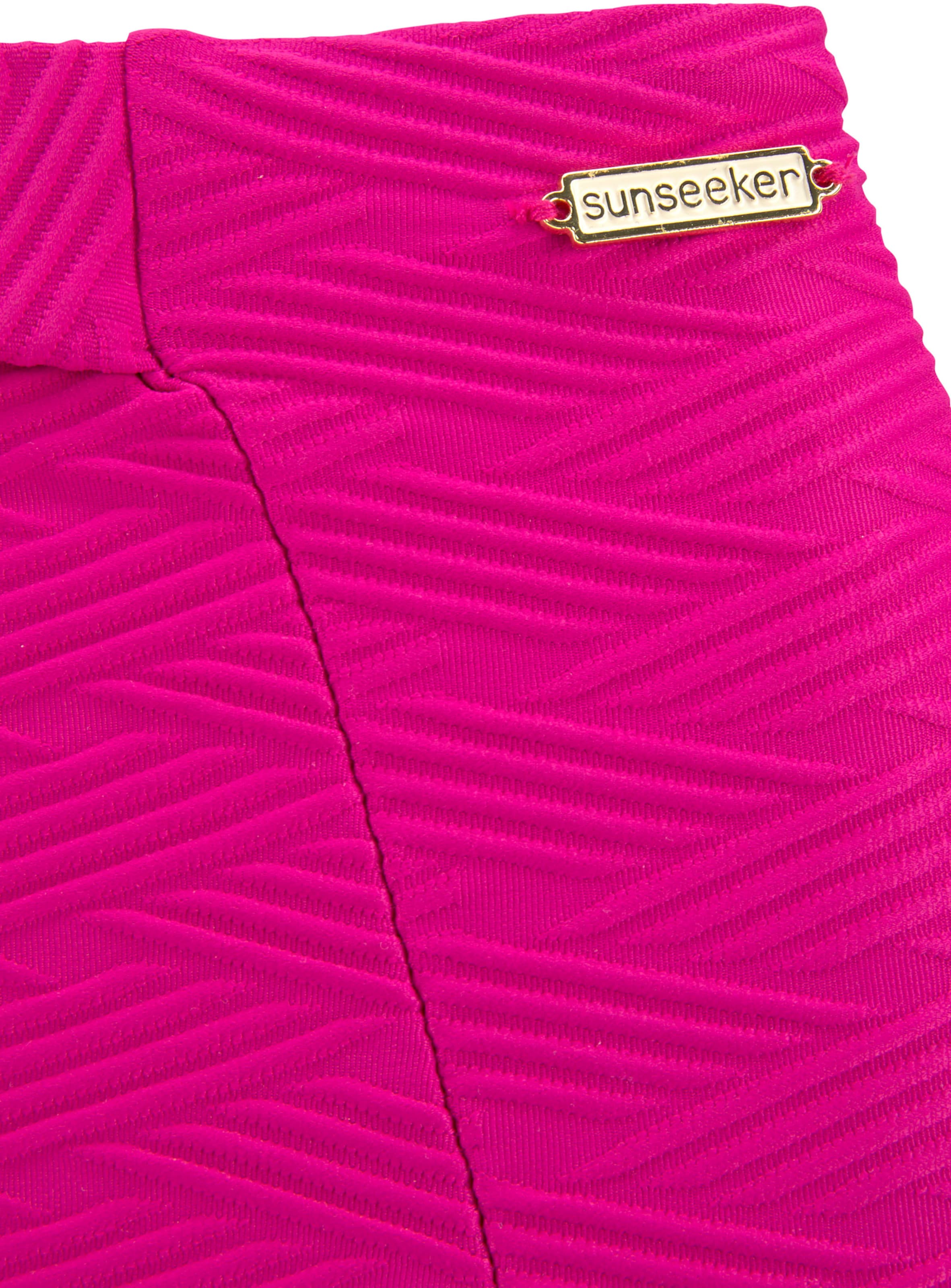 Micro B günstig Kaufen-Highwaist-Bikini-Hose in pink von Sunseeker. Highwaist-Bikini-Hose in pink von Sunseeker <![CDATA[Strukturierte Bikinihose von Sunseeker. Höher geschnitten und mit einem Ziergürtel mit Schnalle versehen. Weiche Strukturware aus Microfaser.]]>. 