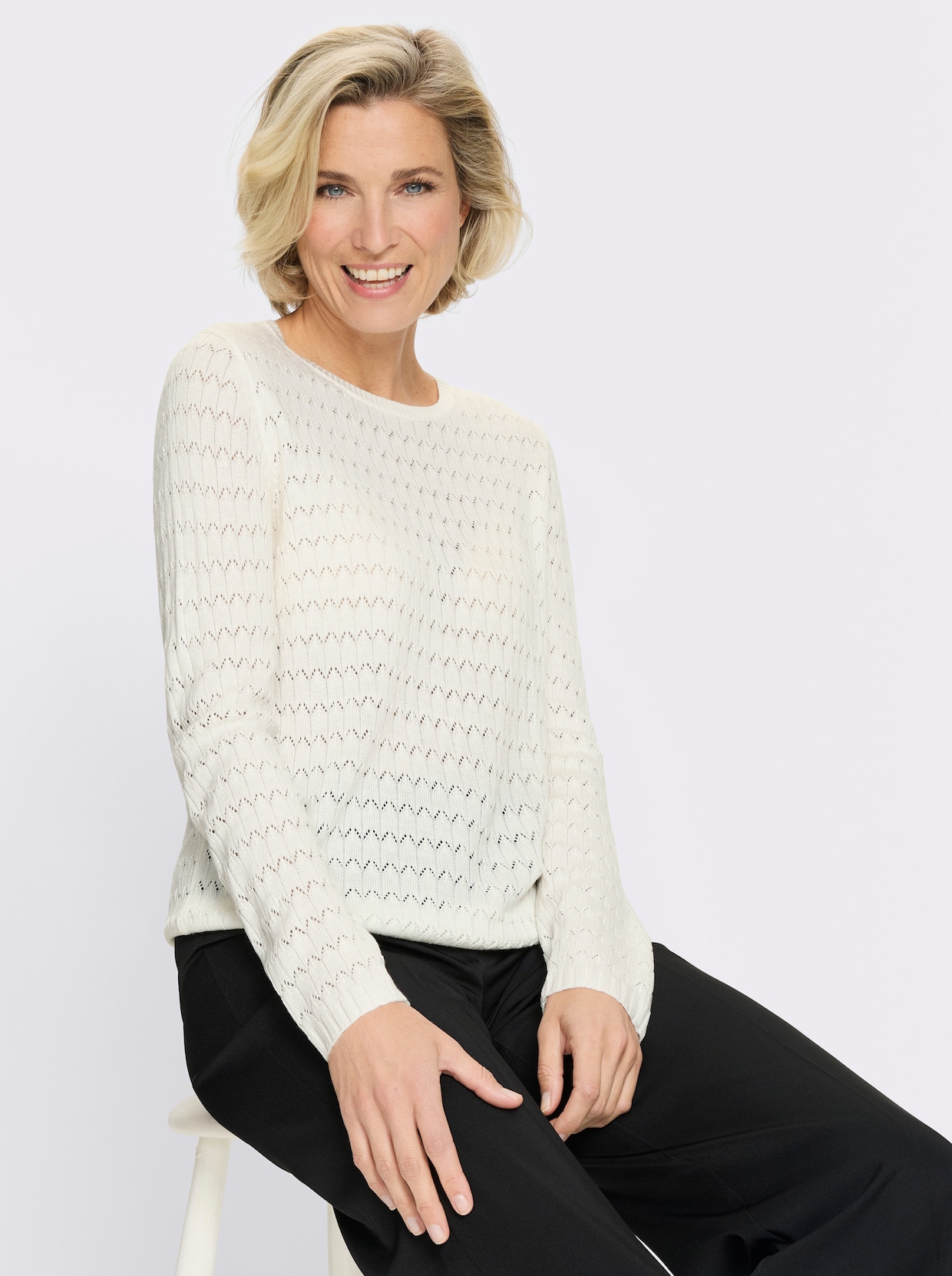 Pullover met ronde hals en mix van breipatronen - ecru