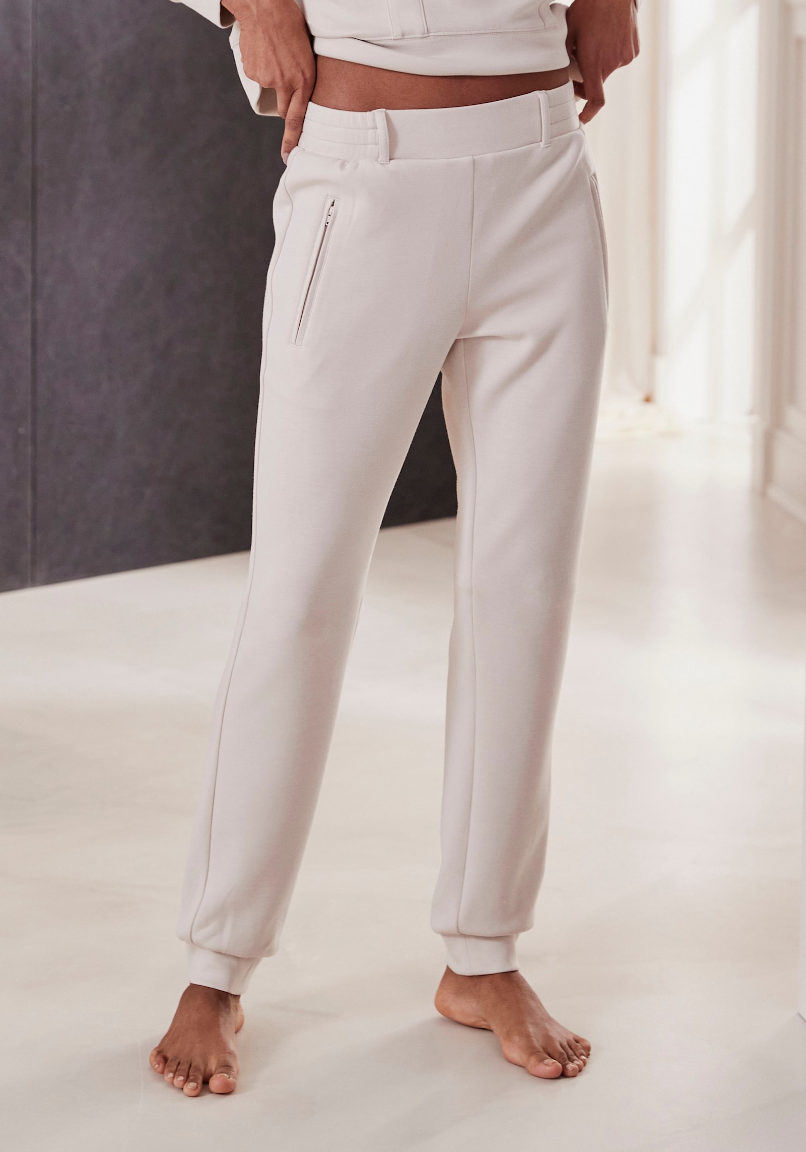 French Connection Pantalon molletonné - beige