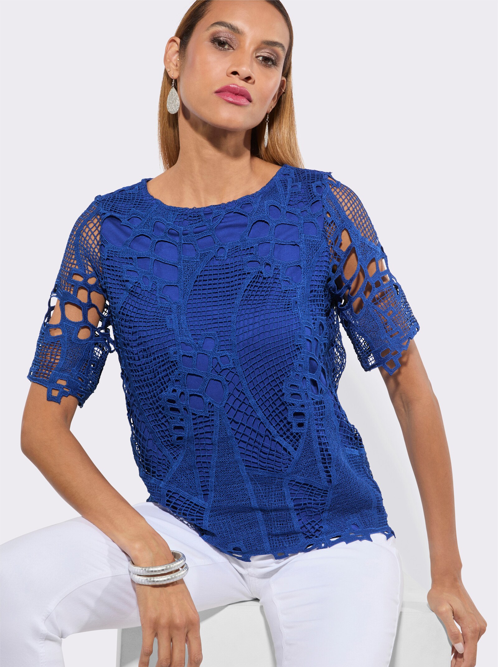 Spitzenshirt mit U-Boot-Ausschnitt - royalblau