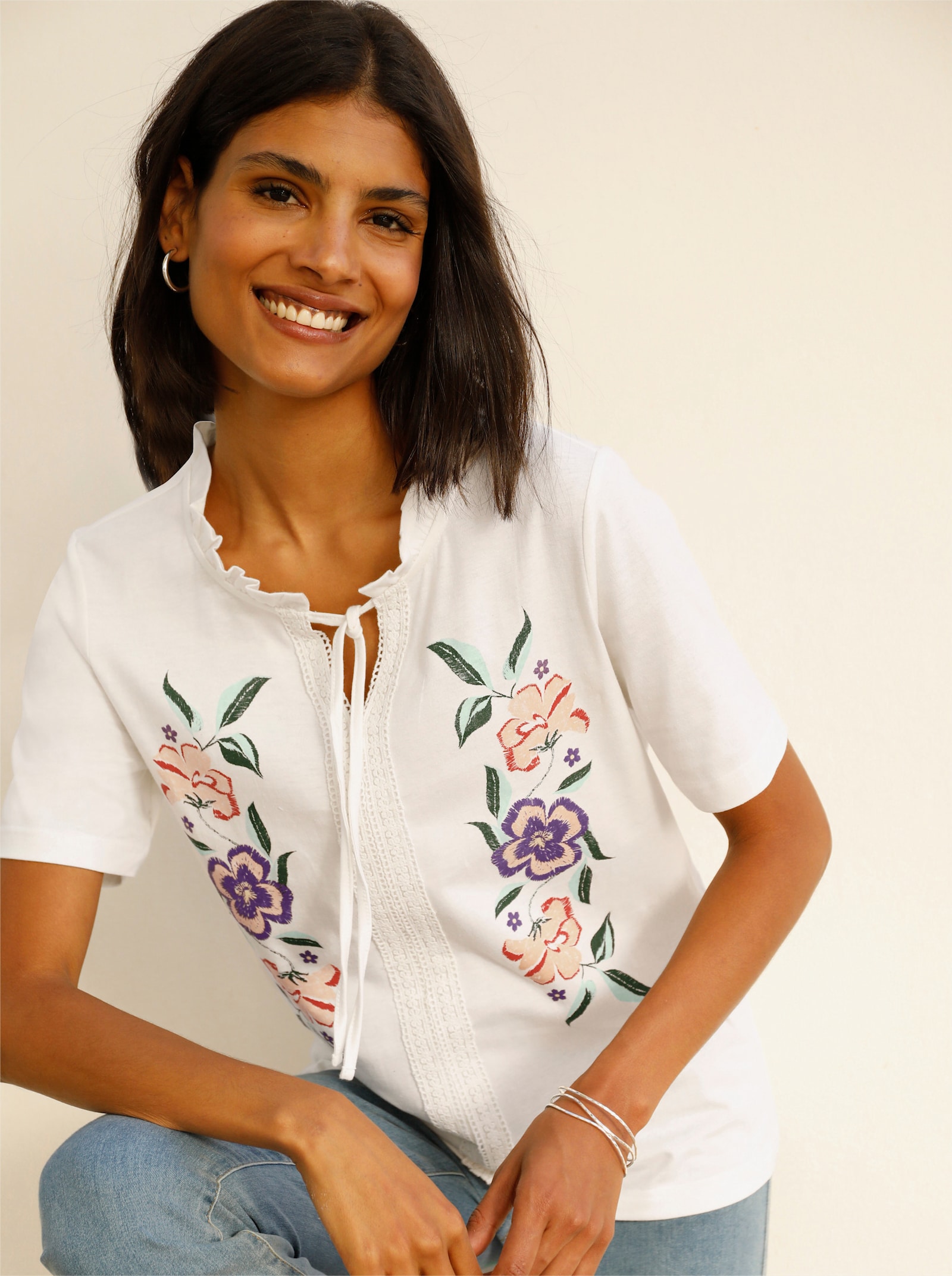 Kurzarmshirt mit Rüschen - ecru-apricot