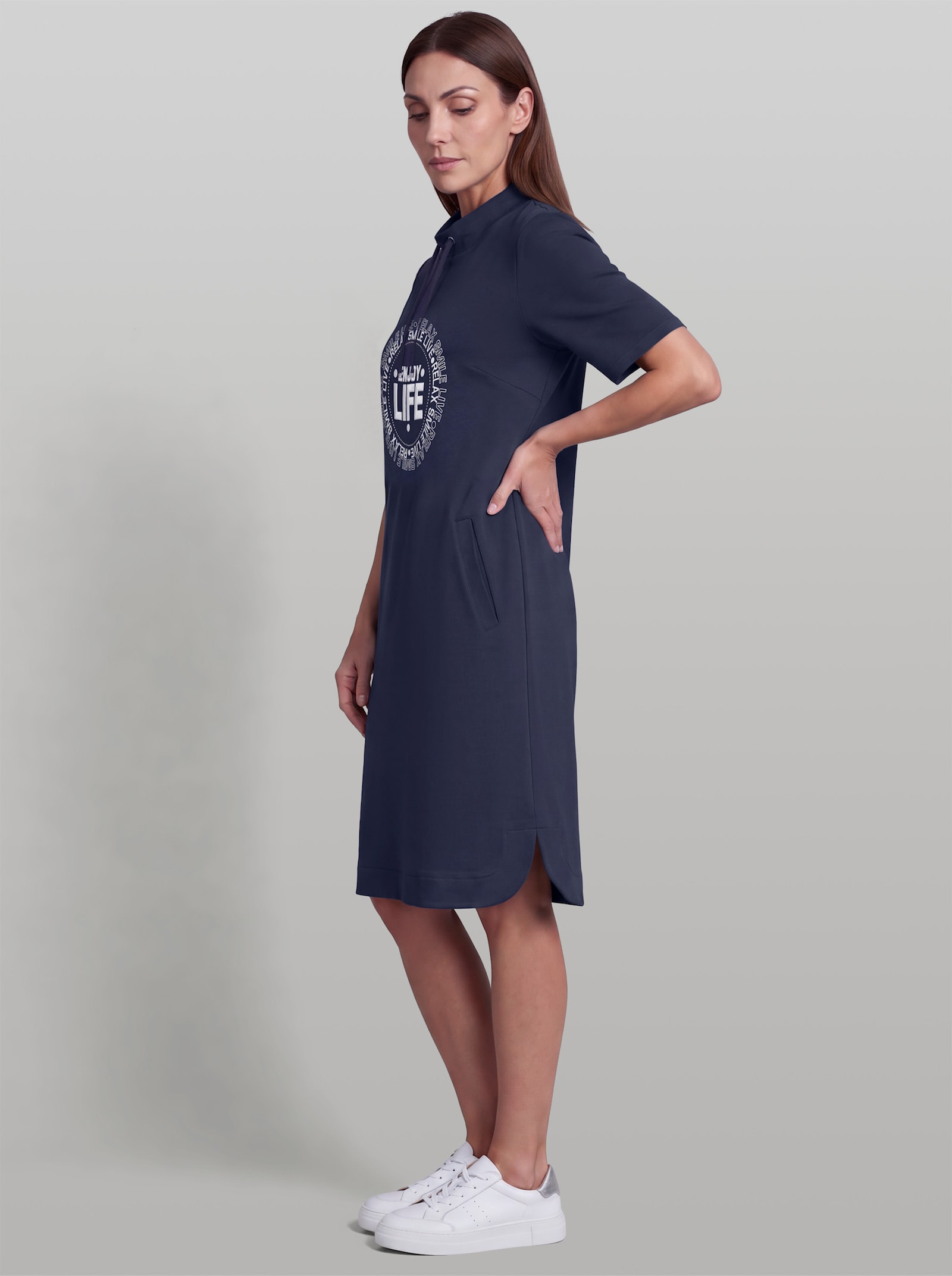 heine Freizeitkleid mit Stickerei - marine-weiß