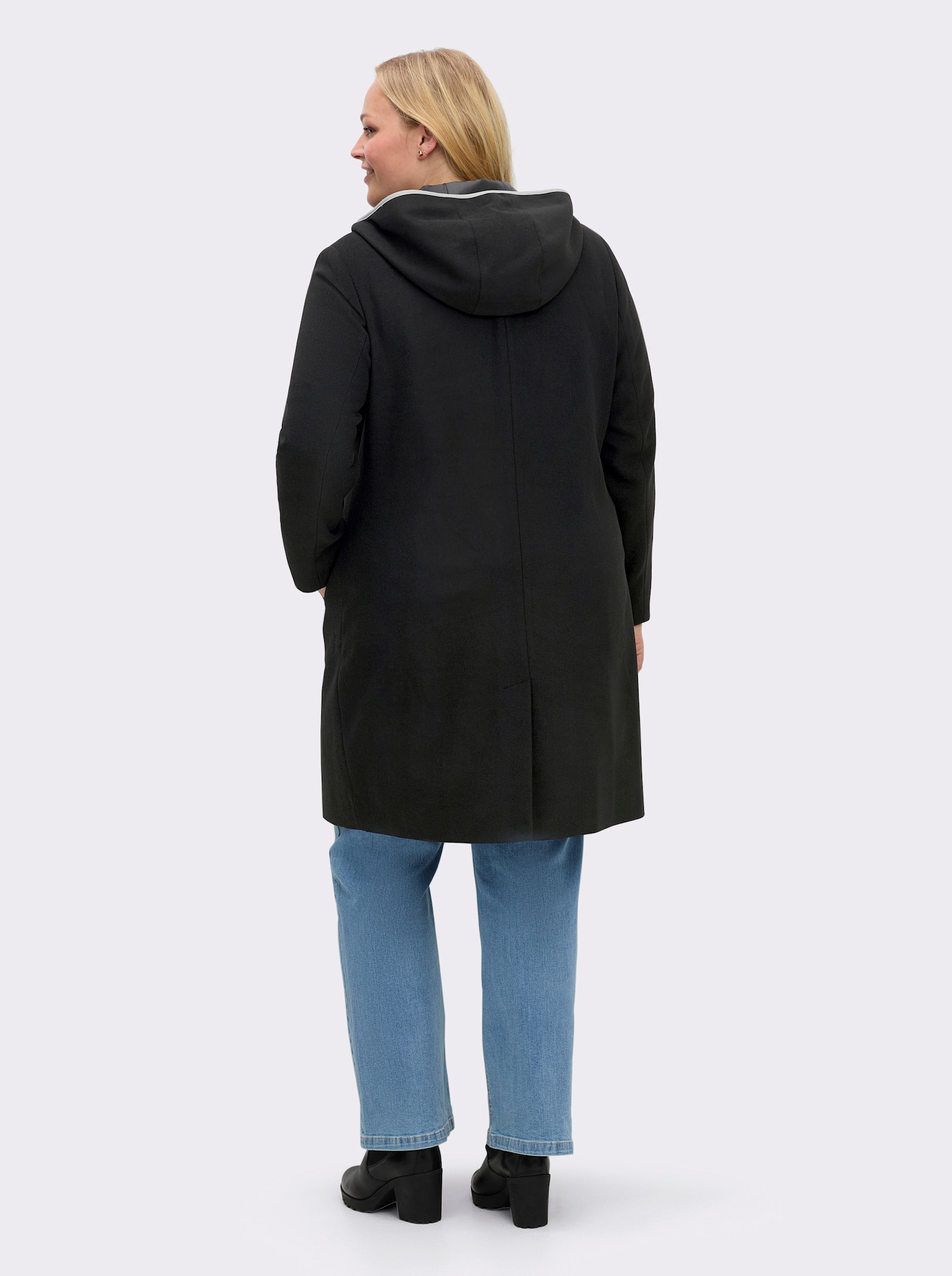 sheego Wintermantel mit Reißverschluss und Knebelverschlüssen - schwarz