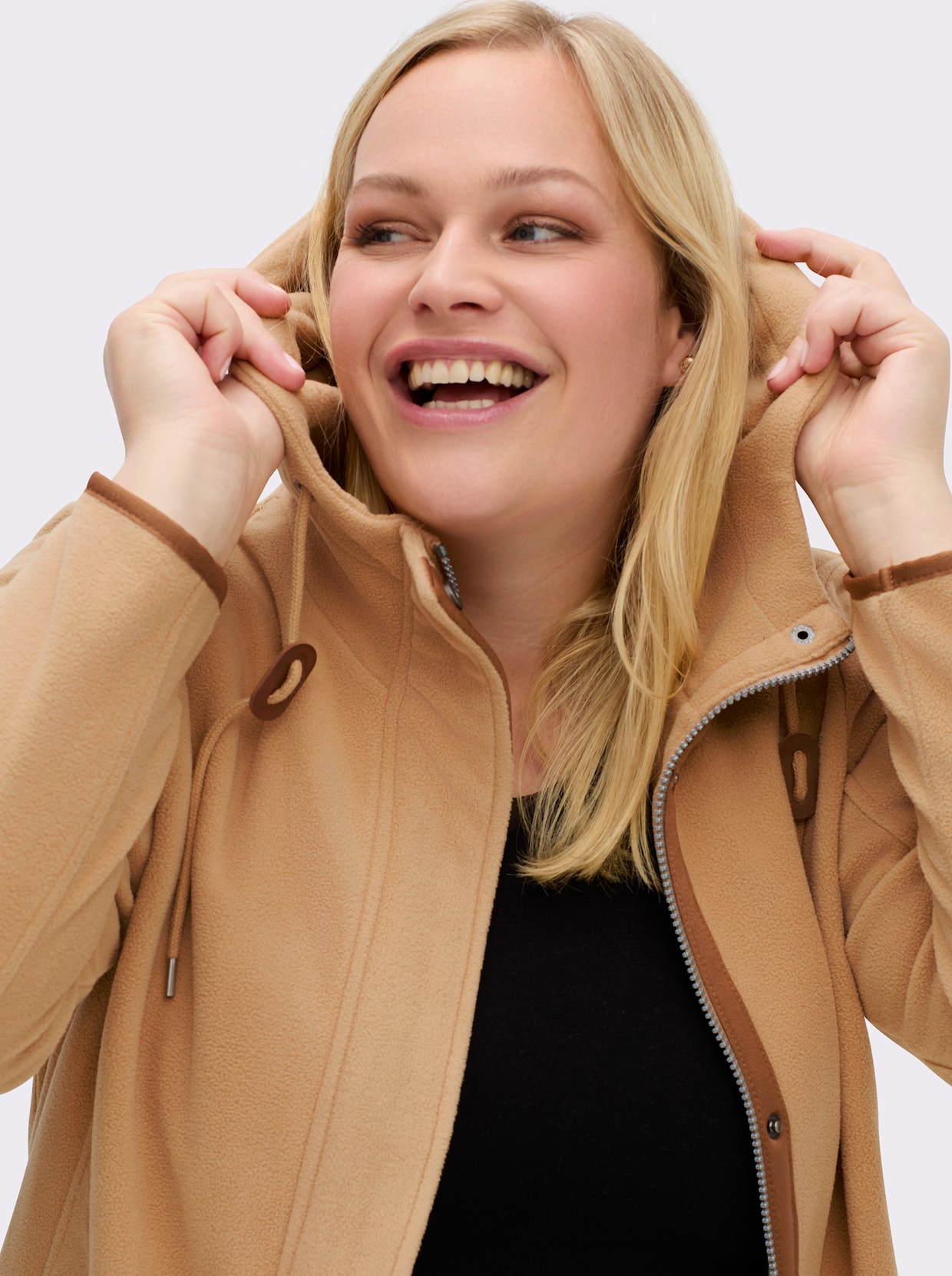 Kapuzenfleecejacke mit verdecktem Reißverschluss - camel