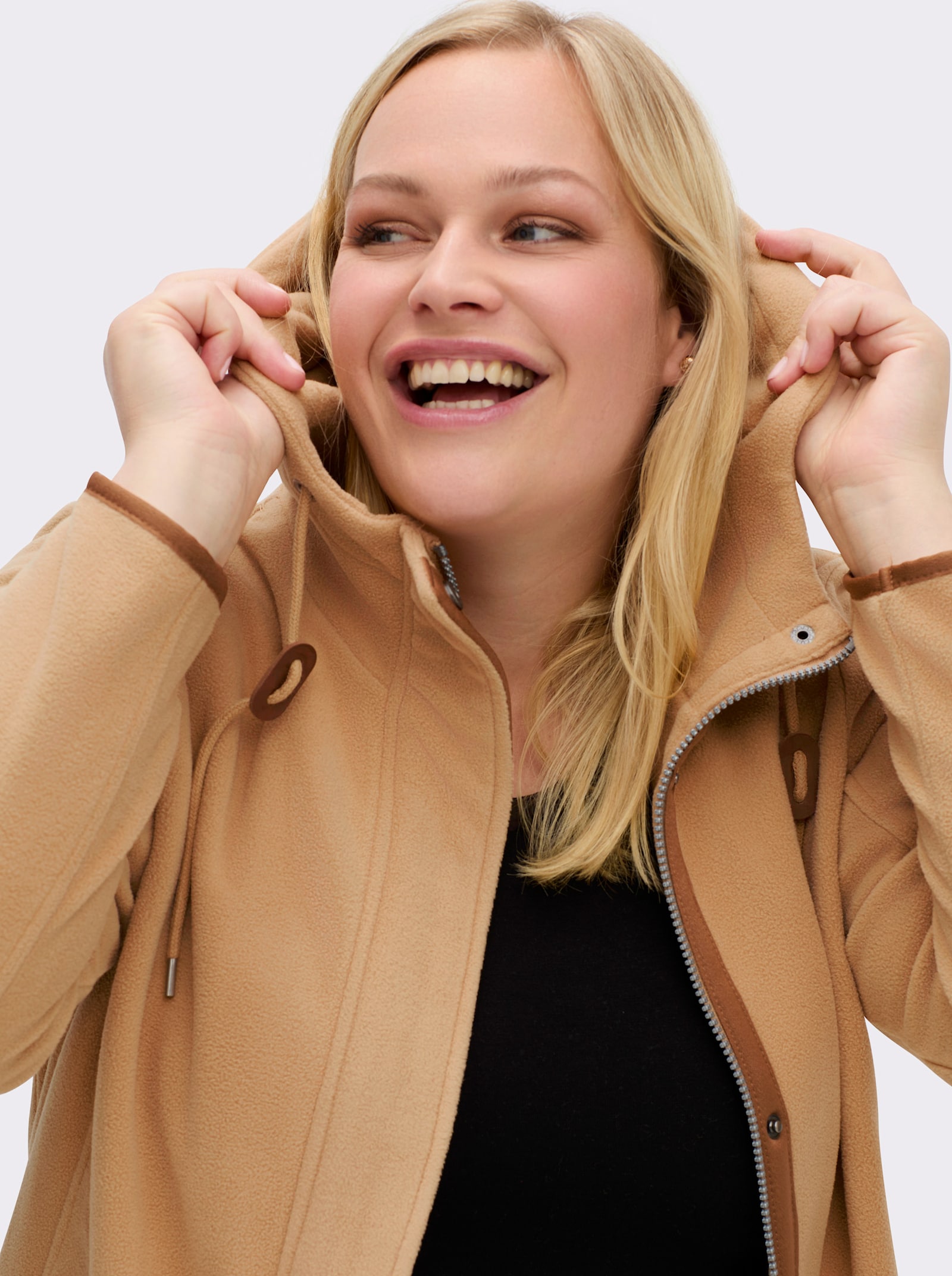 Kapuzenfleecejacke mit verdecktem Reißverschluss - camel