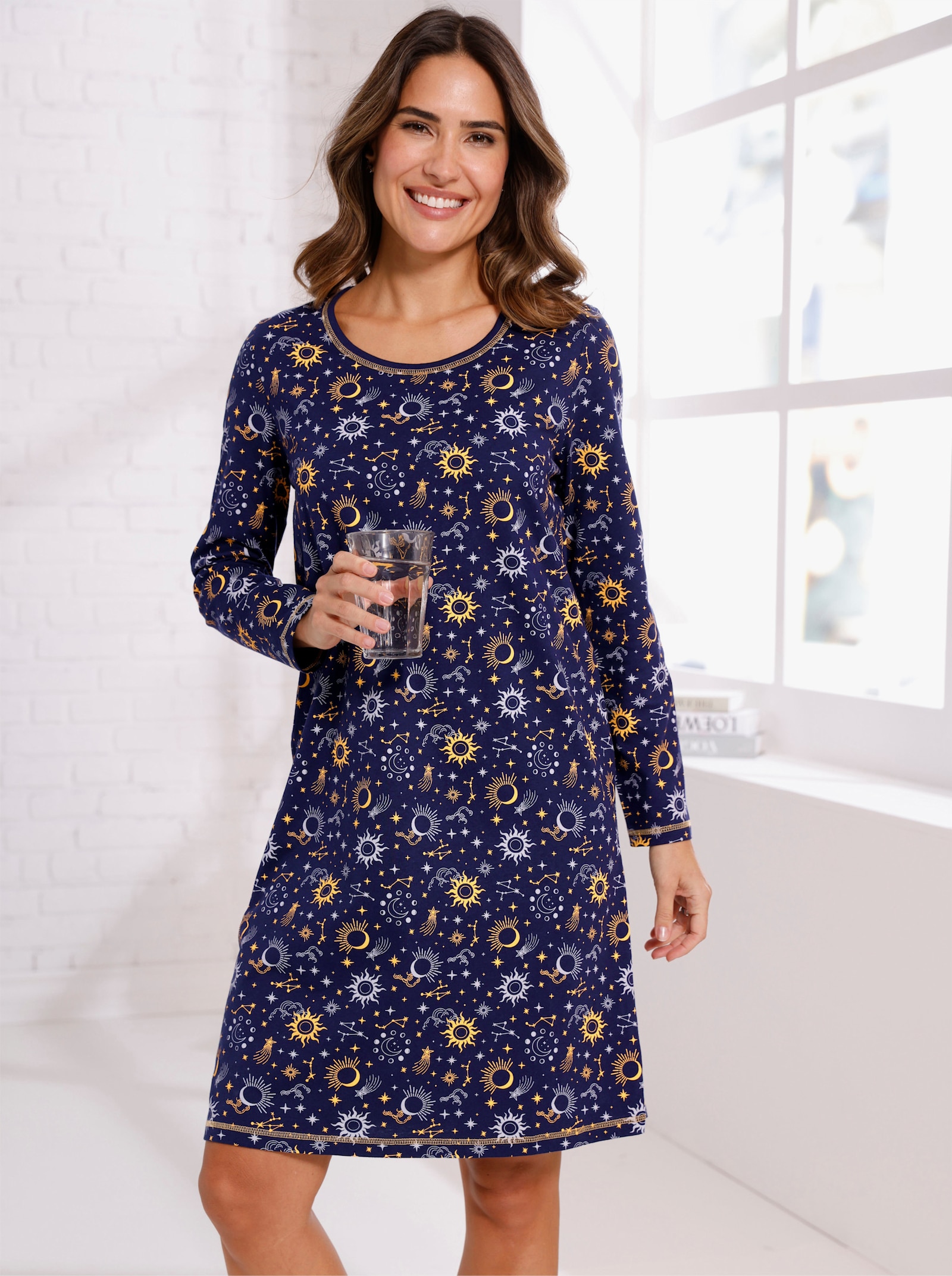 Nachthemd in Single-Jersey-Qualität - marine-ocker-bedruckt