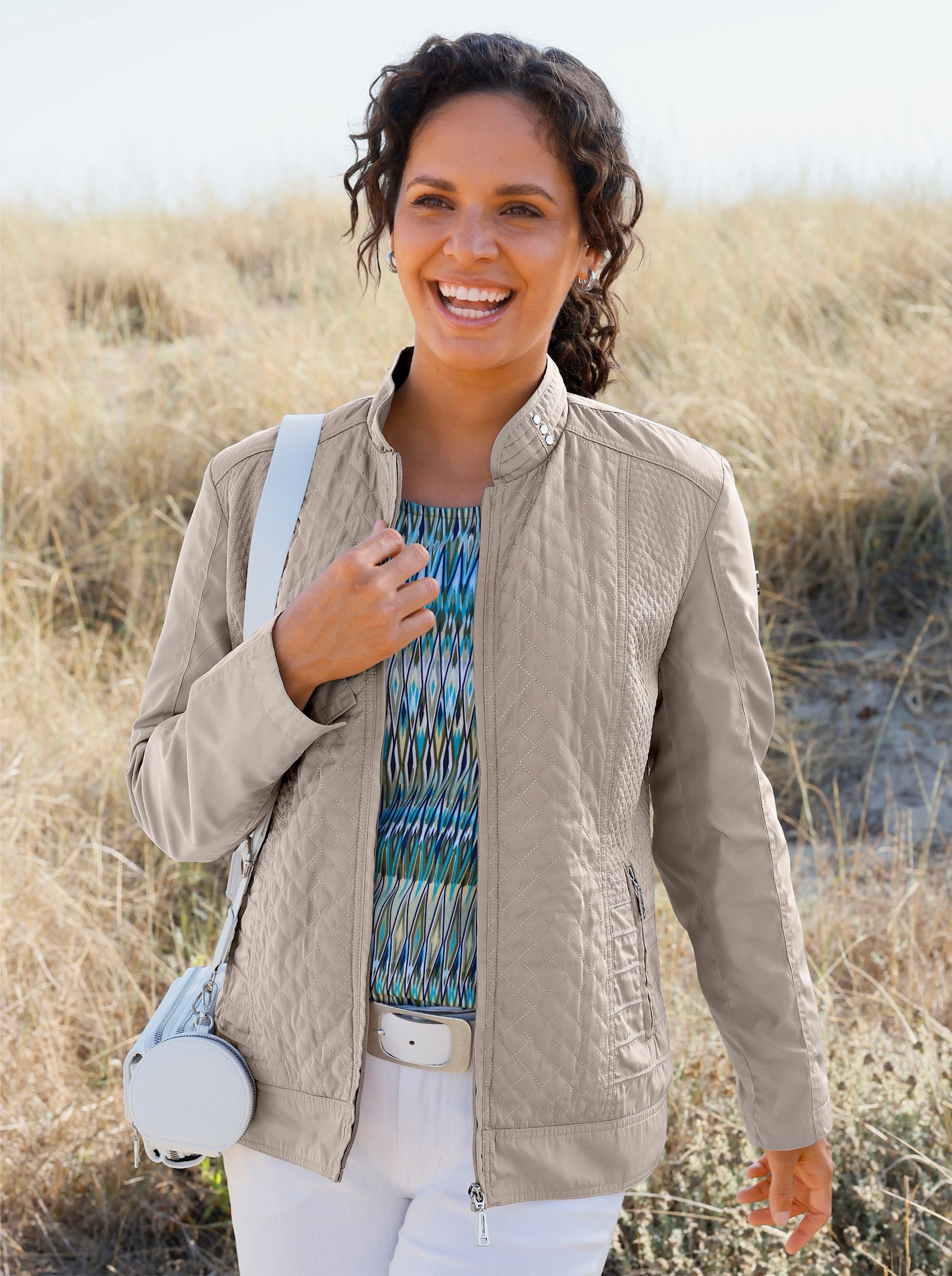 Veste matelassée avec poches à glissière invisibles - beige