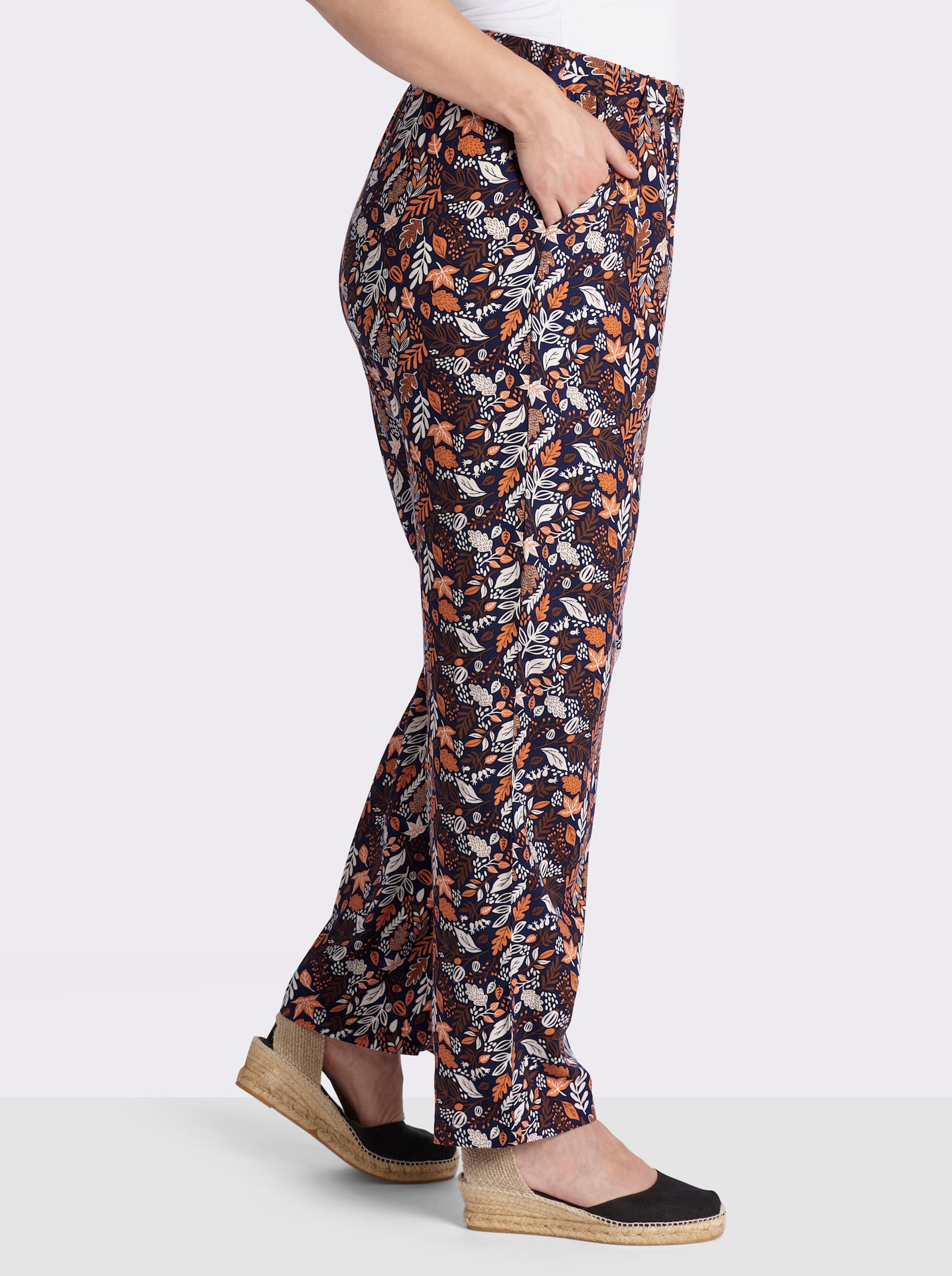 Schlupfhose mit Blätter-Druck - marine-papaya-bedruckt