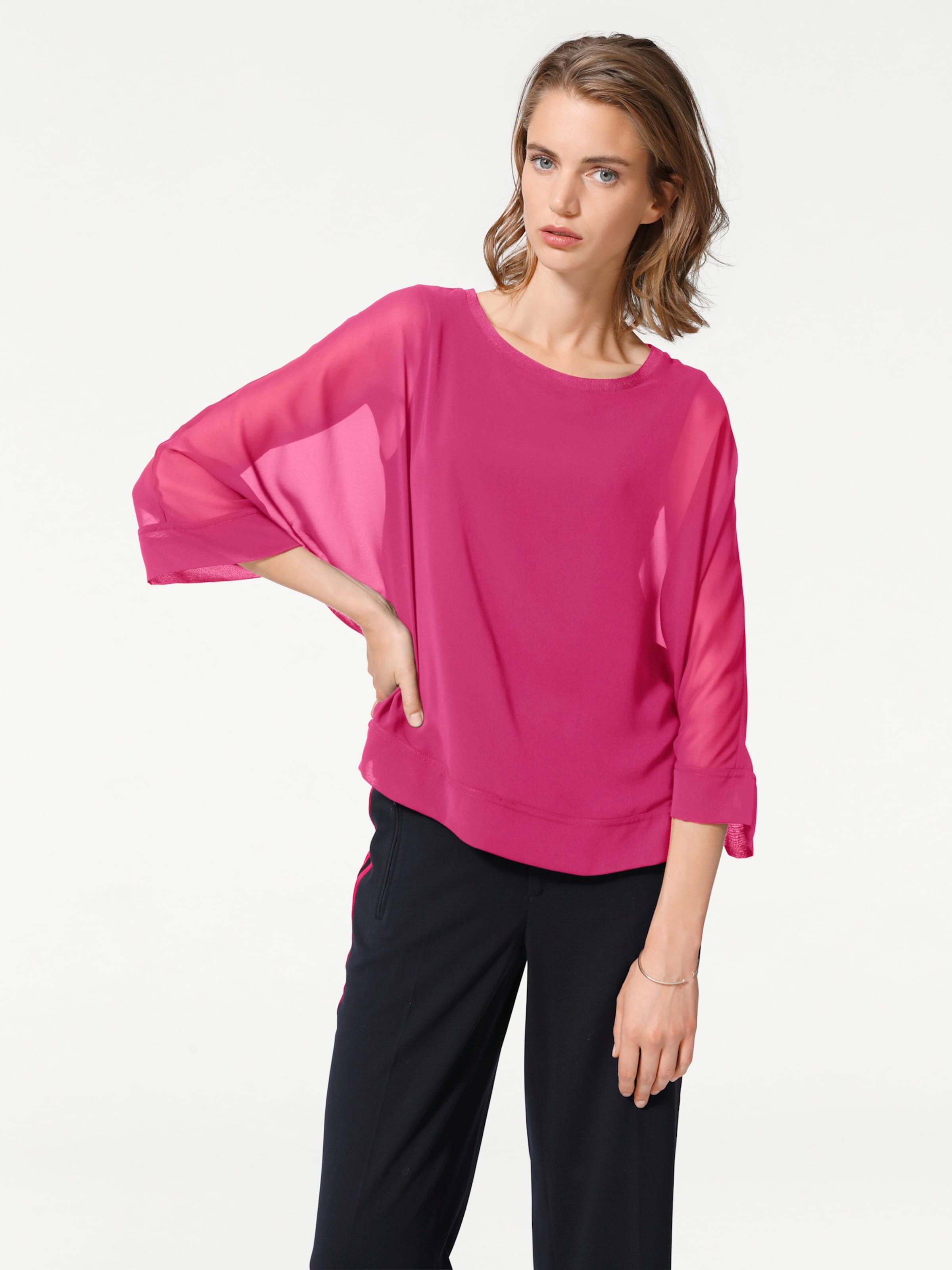 RUNDHALSAUSSCHNITT günstig Kaufen-Blusenshirt in pink von heine. Blusenshirt in pink von heine <![CDATA[Blusenshirt Trendstarker Oversized-Style im Two-in-one-Look. Hochwertiger Mix aus Web- und Shirtware. Mit modischen Rippenbündchen am Rundhalsausschnitt. 3/4-lange Fledermausärmel.]]>