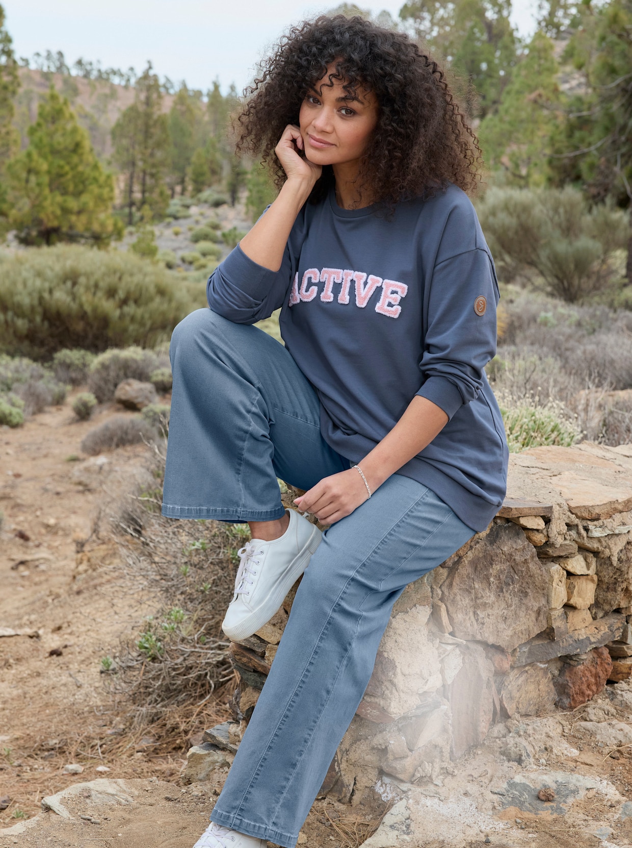 sheego Sweatshirt mit Flockprint - rauchblau-hellblau-bedruckt