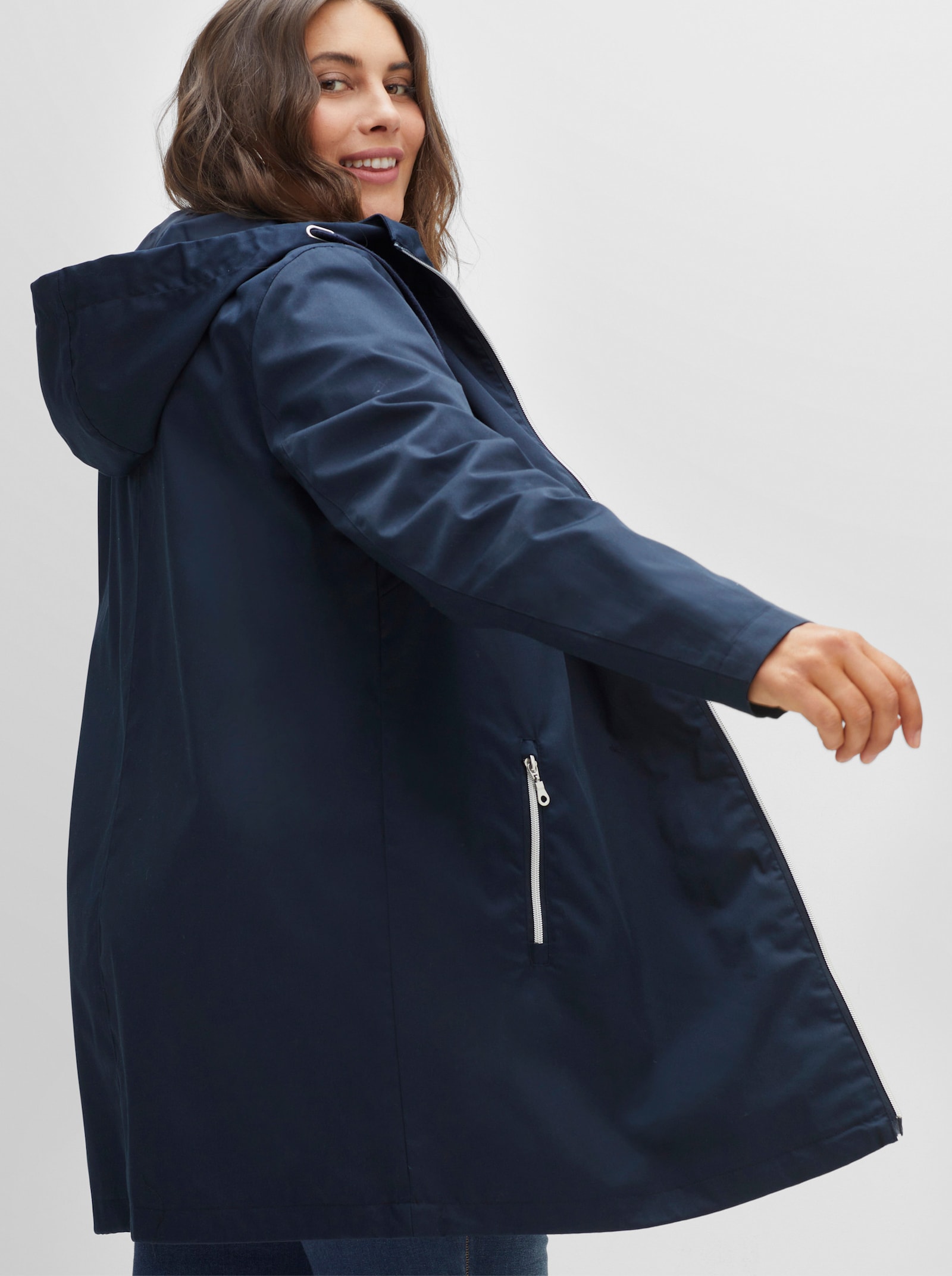 sheego Kapuzenjacke in A-Linie - nachtblau