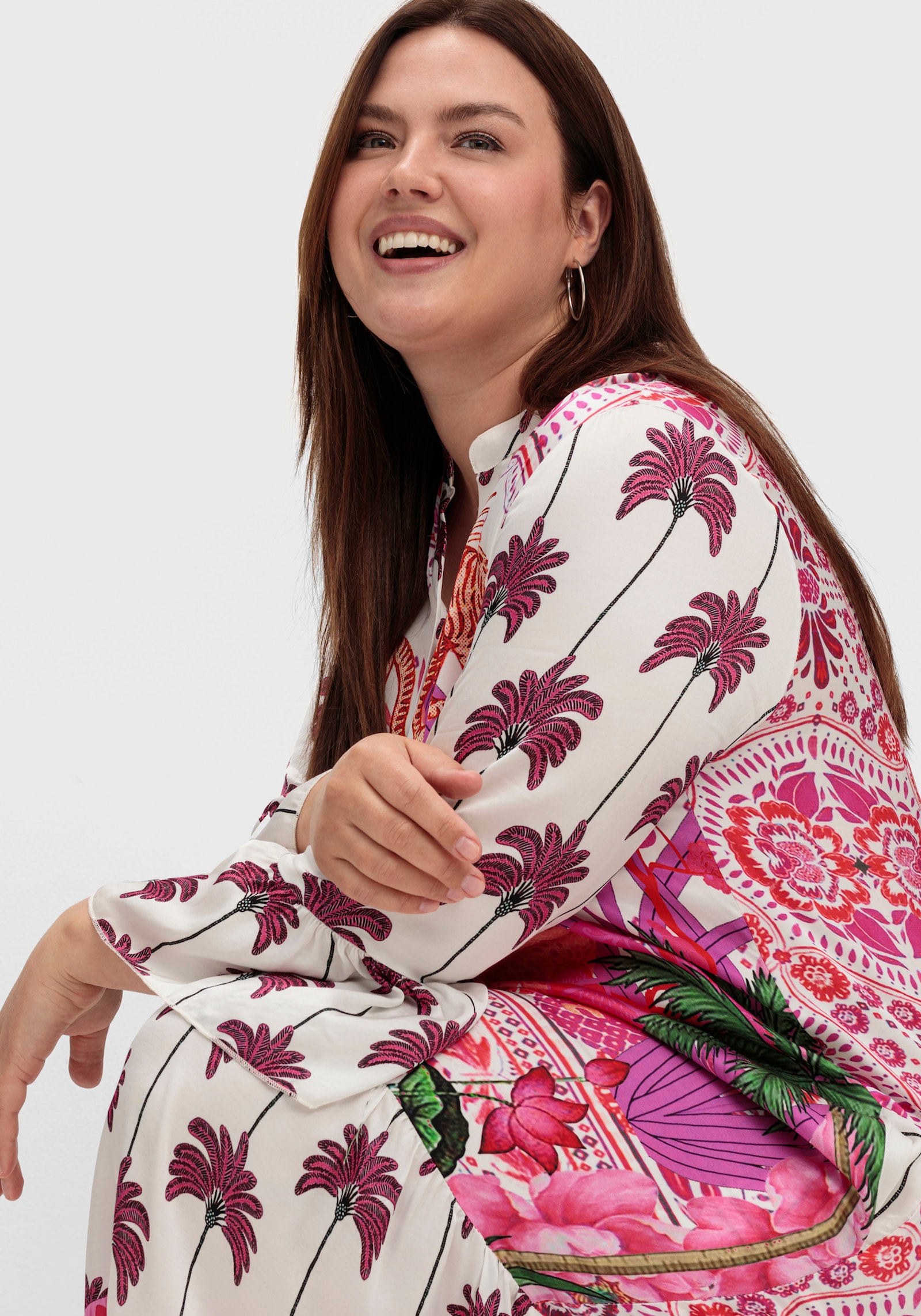 sheego loves miss goodlife Maxikleid im Mustermix, mit Trompetenärmeln - pink gemustert