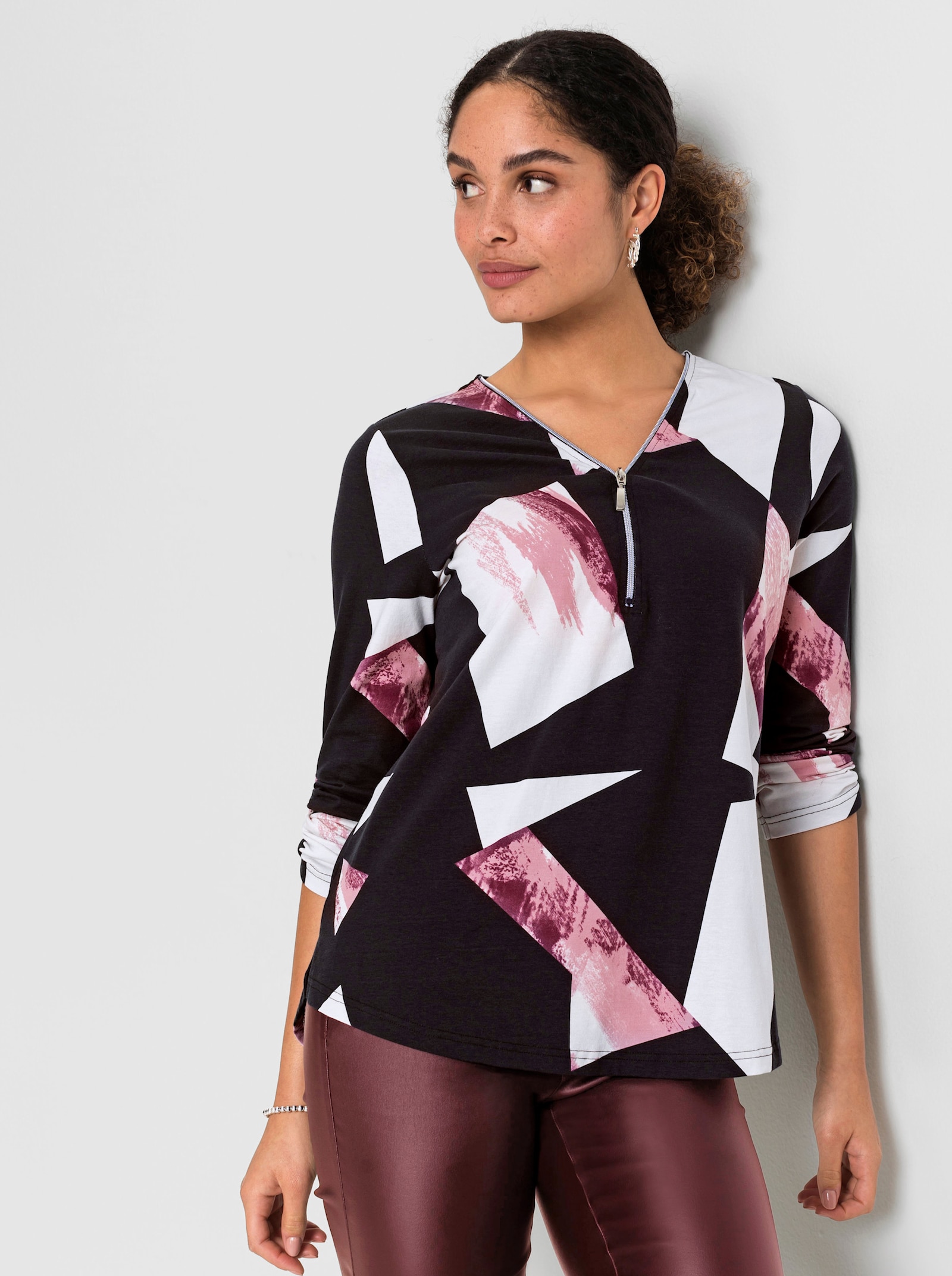 Shirt mit Reißverschluss am Ausschnitt - schwarz-bordeaux-bedruckt