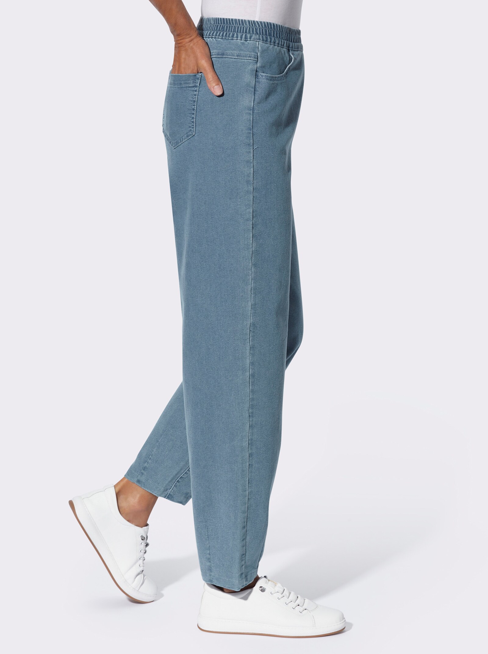 Schlupfjeans Mom-Schnitt mit weiteren Oberschenkeln - blue-bleached