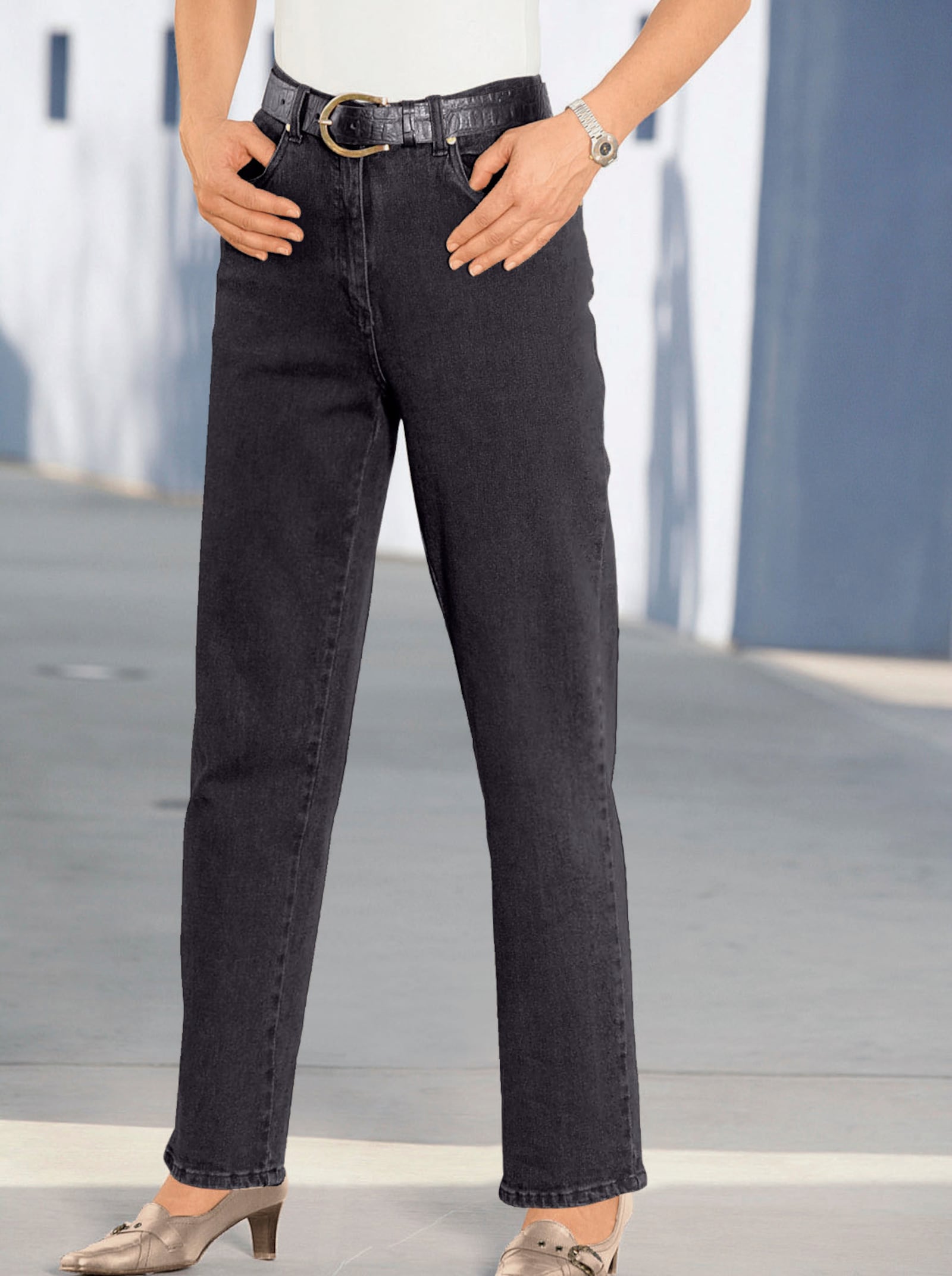 Jeans mit abgerundeten Taschen - black-denim