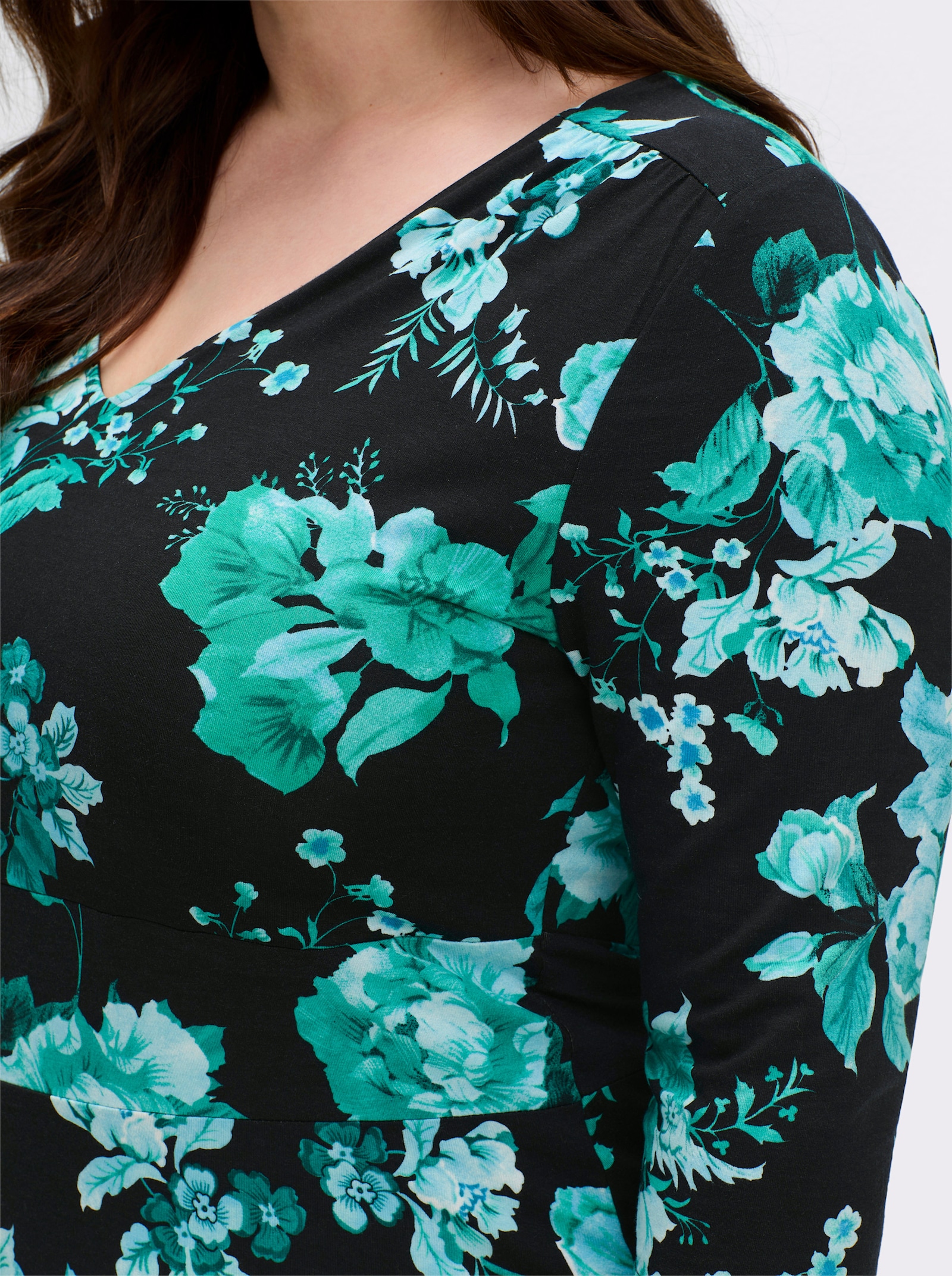 sheego by Joe Browns Jerseykleid mit V-Auschnitt und weitem Rockteil - schwarz-bedruckt