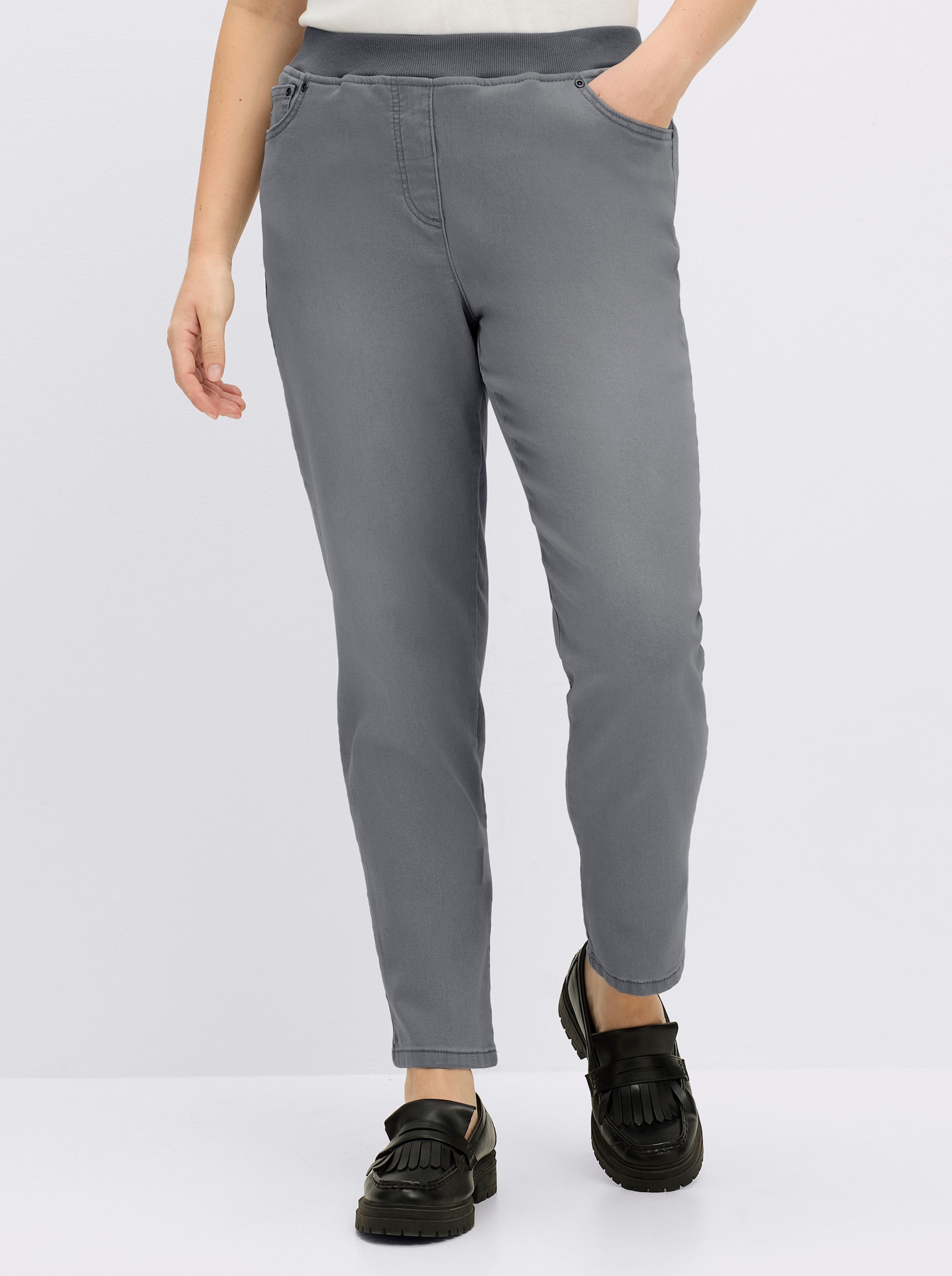 Schlupfjeans mit geripptem Strick-Dehnbund - grey-denim