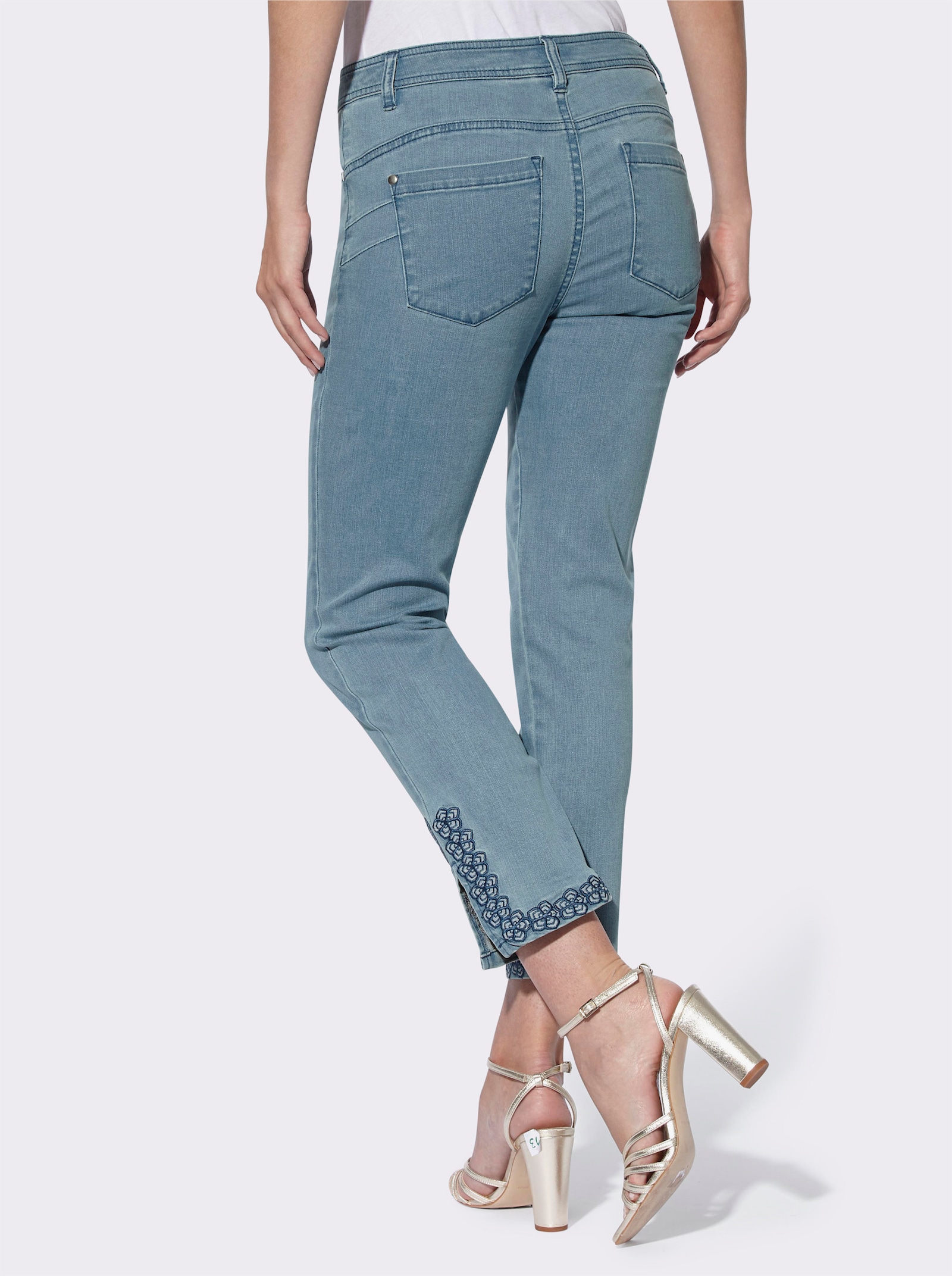 heine Push-up-Jeans mit Blüten-Applikation - blue-bleached