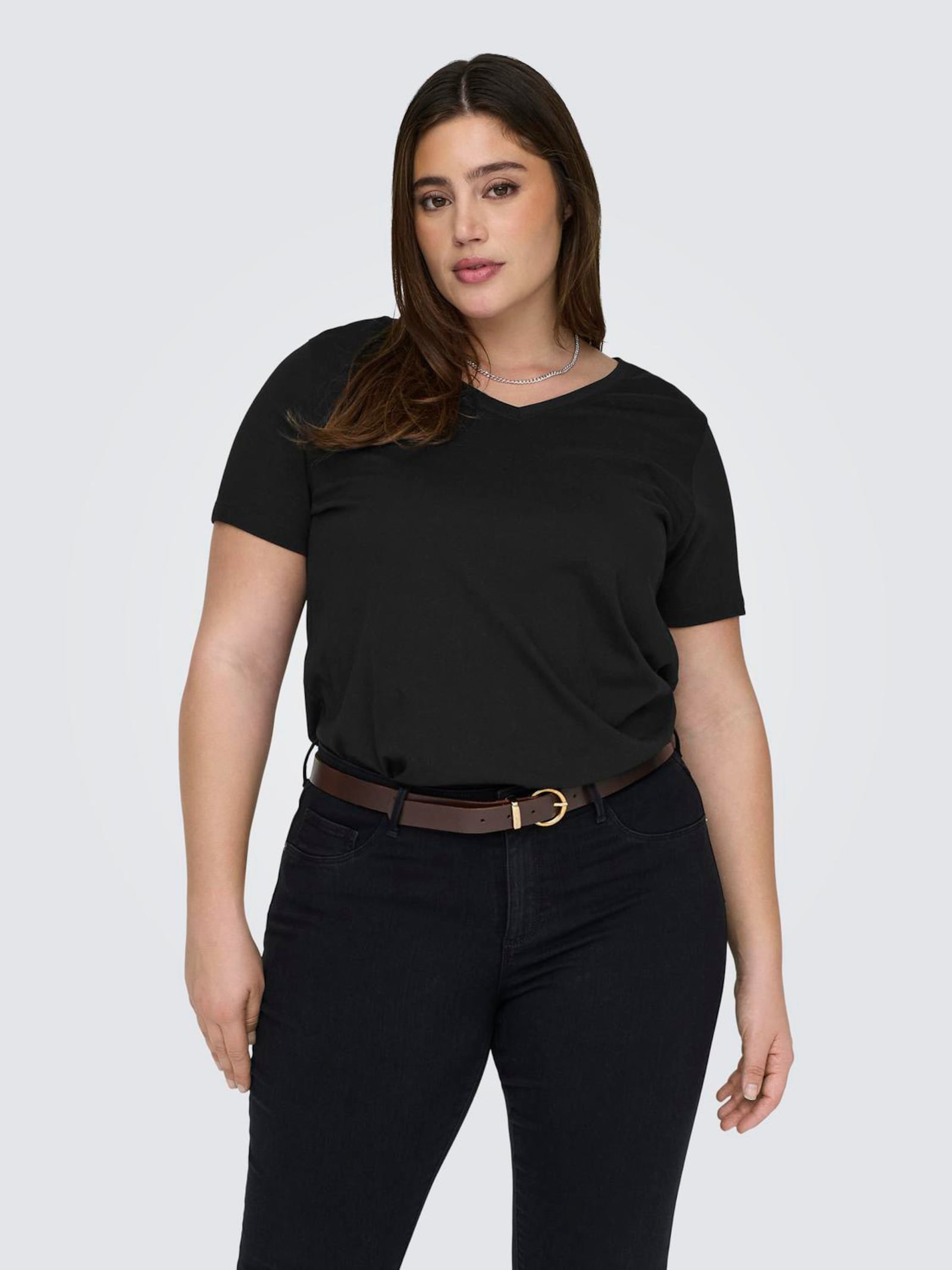 V-Shirt - black