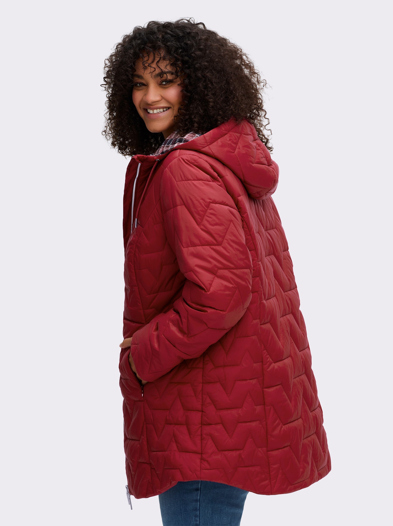 sheego Steppjacke mit kariertem Innenfutter - kirsche