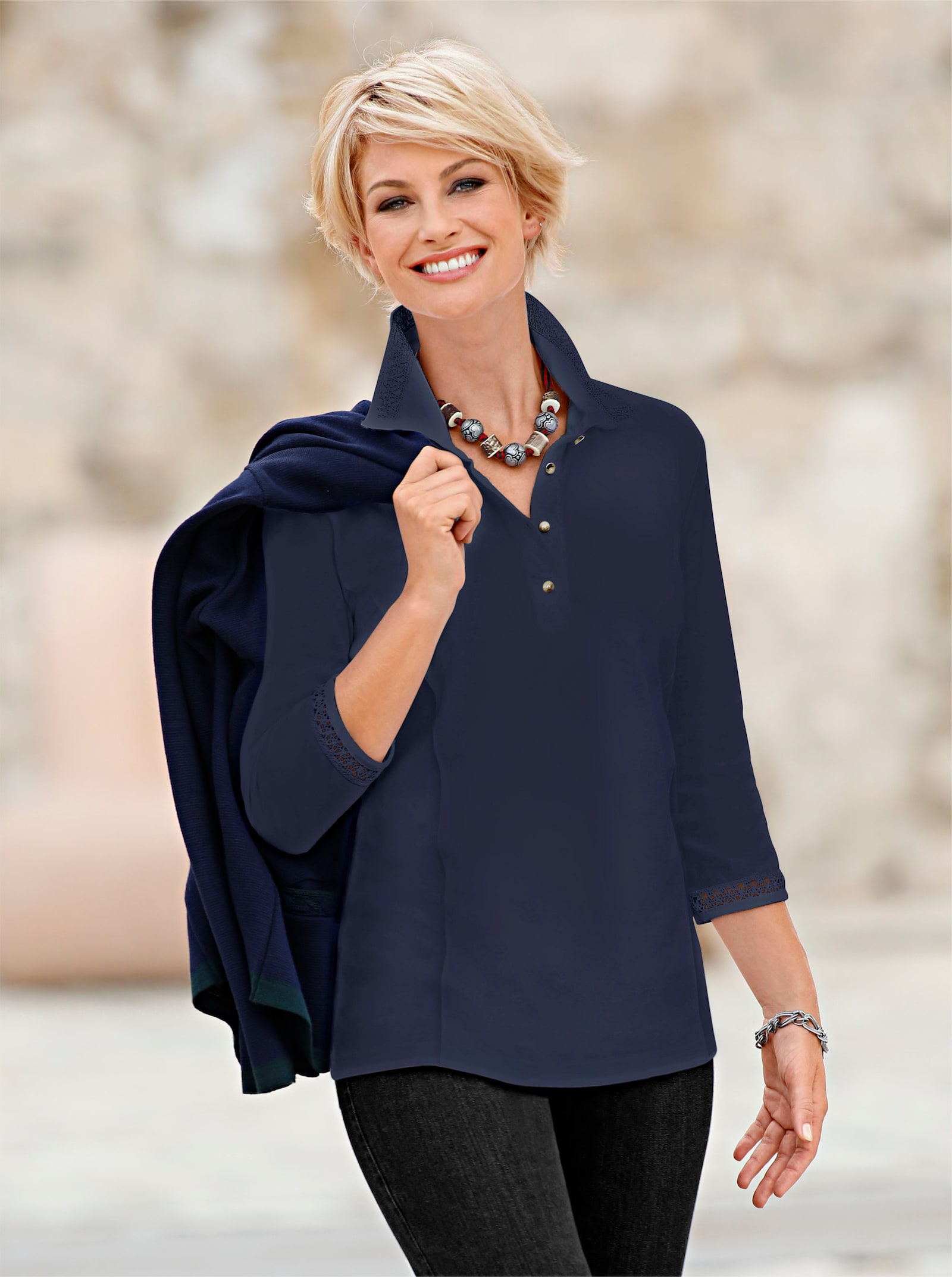 Poloshirt mit Häkelspitzen-Detiails - marine